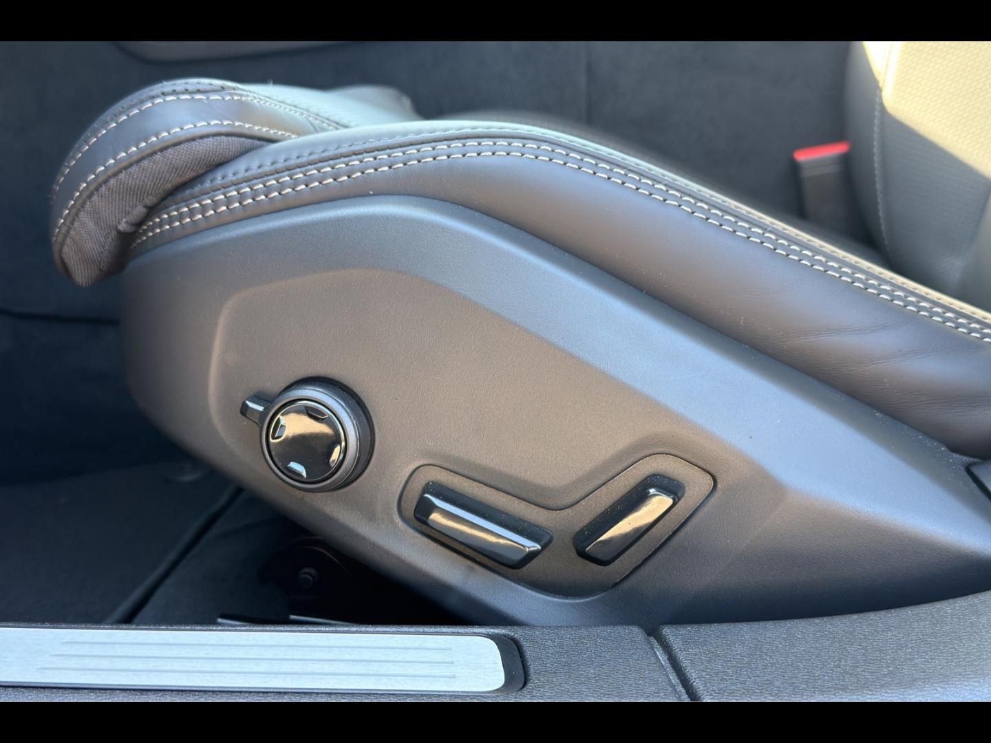 Image VOLVO V60 T6 AWD 253+145ch Ultra Style Chrome Geartronic 8