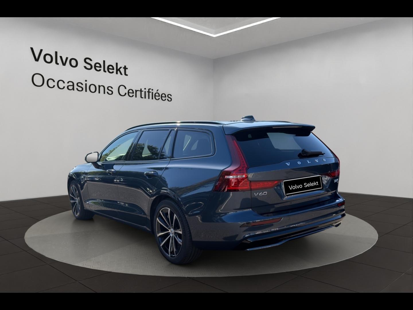 Image VOLVO V60 T6 AWD 180+156ch Plus Style Dark Geartronic 8