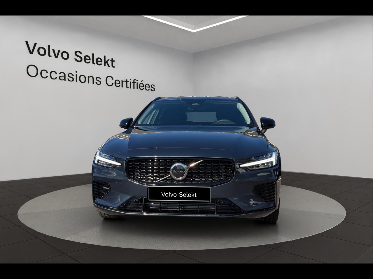 Image VOLVO V60 T6 AWD 180+156ch Plus Style Dark Geartronic 8