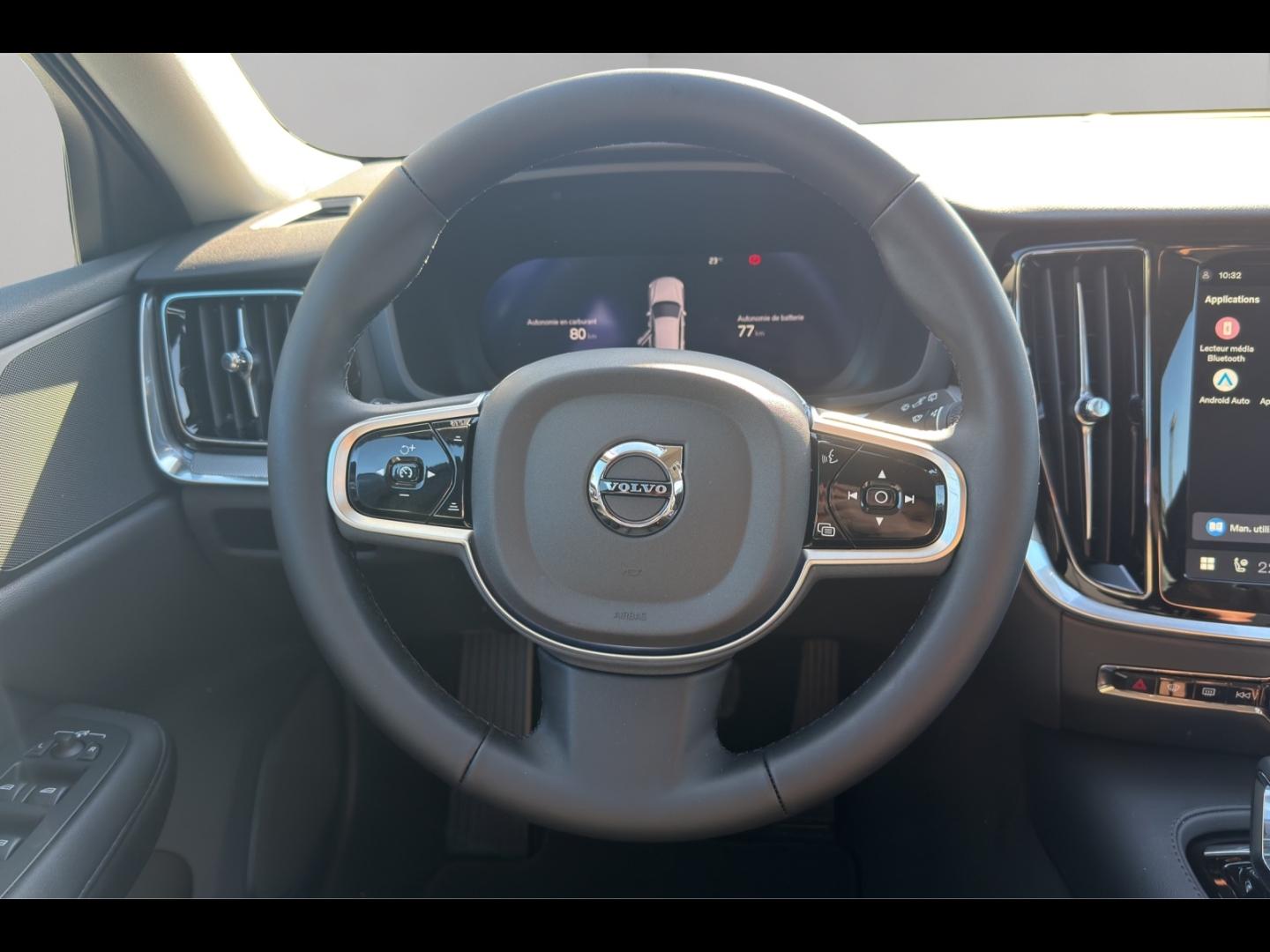 Image VOLVO V60 T6 AWD 180+156ch Plus Style Dark Geartronic 8