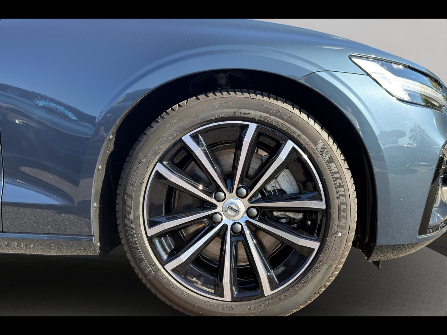 Image VOLVO V60 T6 AWD 180+156ch Plus Style Dark Geartronic 8