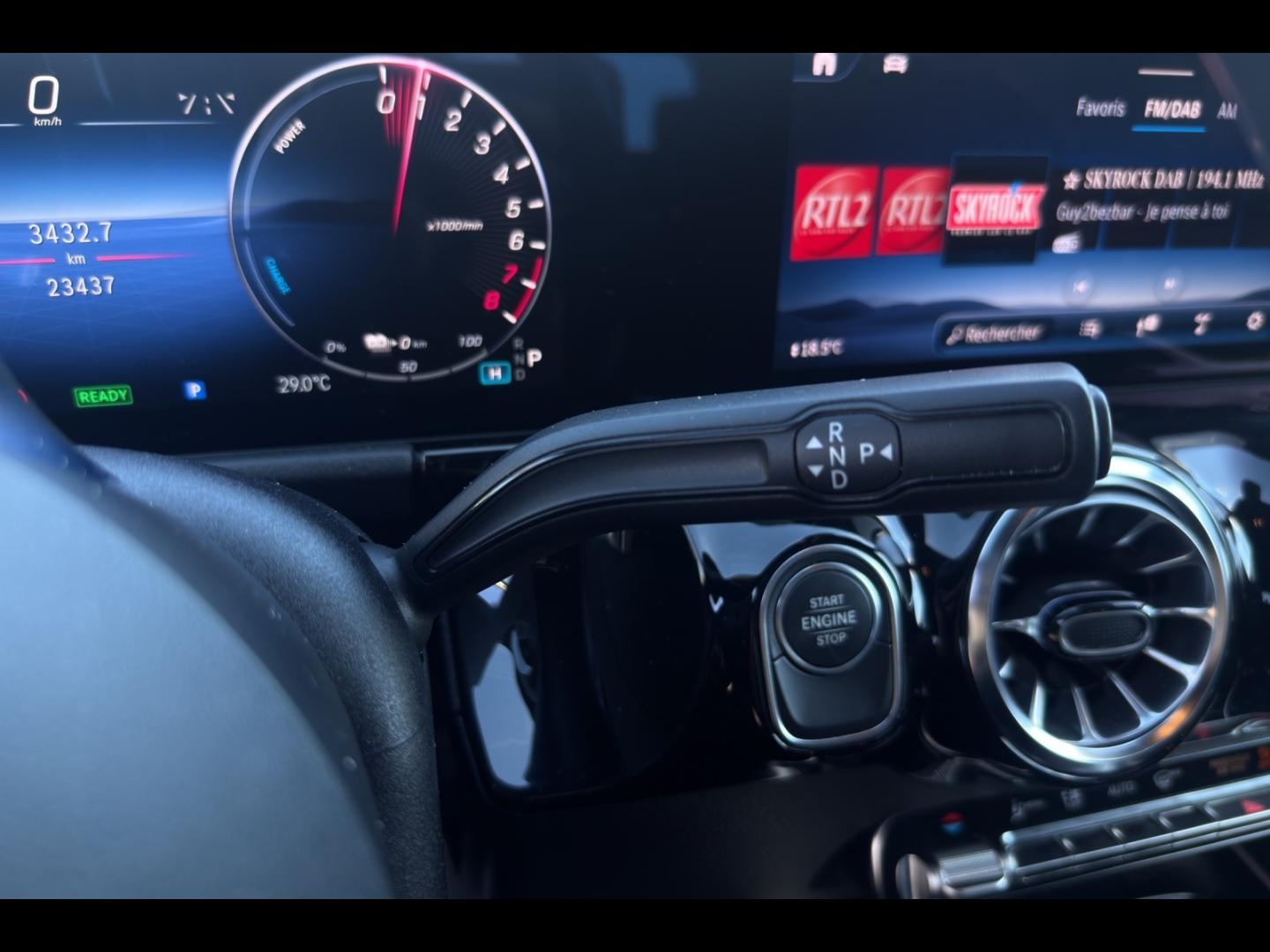 Image MERCEDES-BENZ GLA 250 e 218ch AMG Line 8G-DCT
