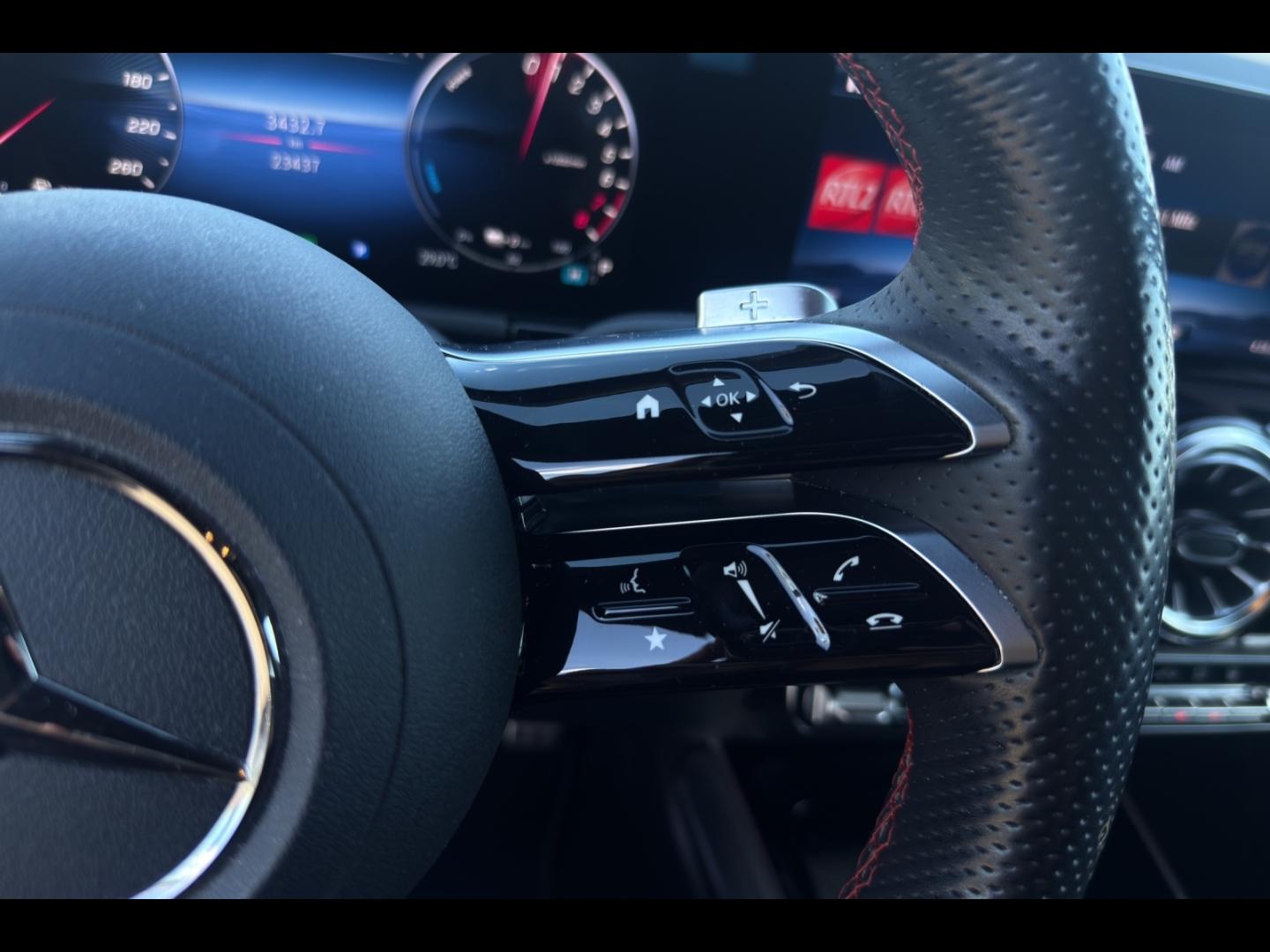 Image MERCEDES-BENZ GLA 250 e 218ch AMG Line 8G-DCT