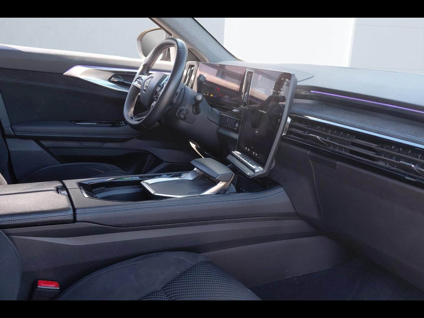 Image RENAULT Austral 1.2 E-Tech full hybrid 200ch Iconic esprit Alpine- 24