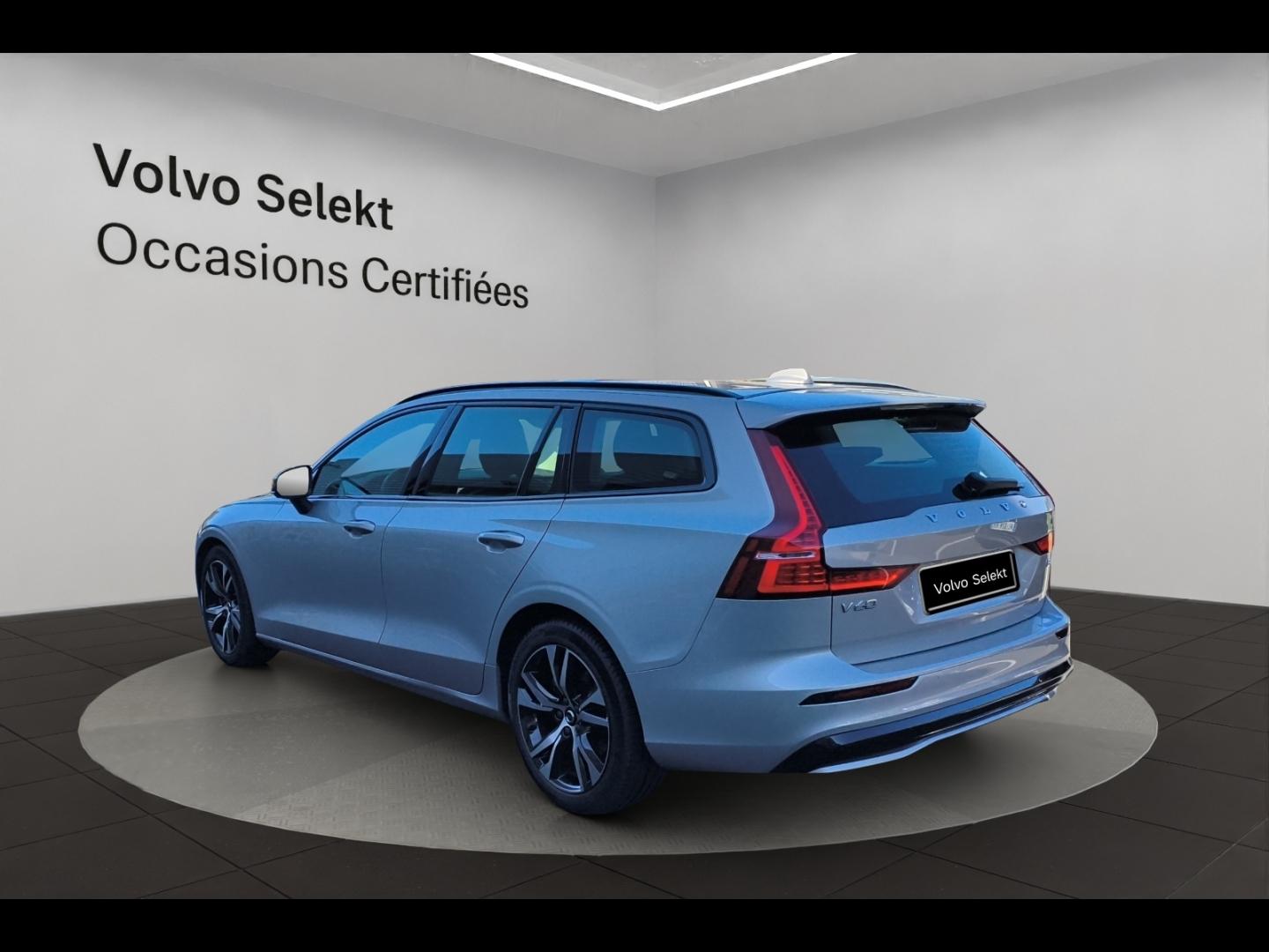 Image VOLVO V60 B4 197ch Plus Style Dark DCT 7