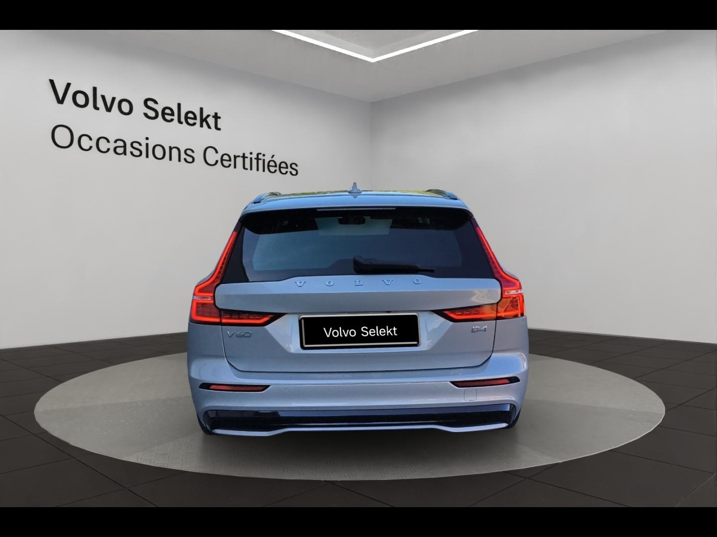 Image VOLVO V60 B4 197ch Plus Style Dark DCT 7