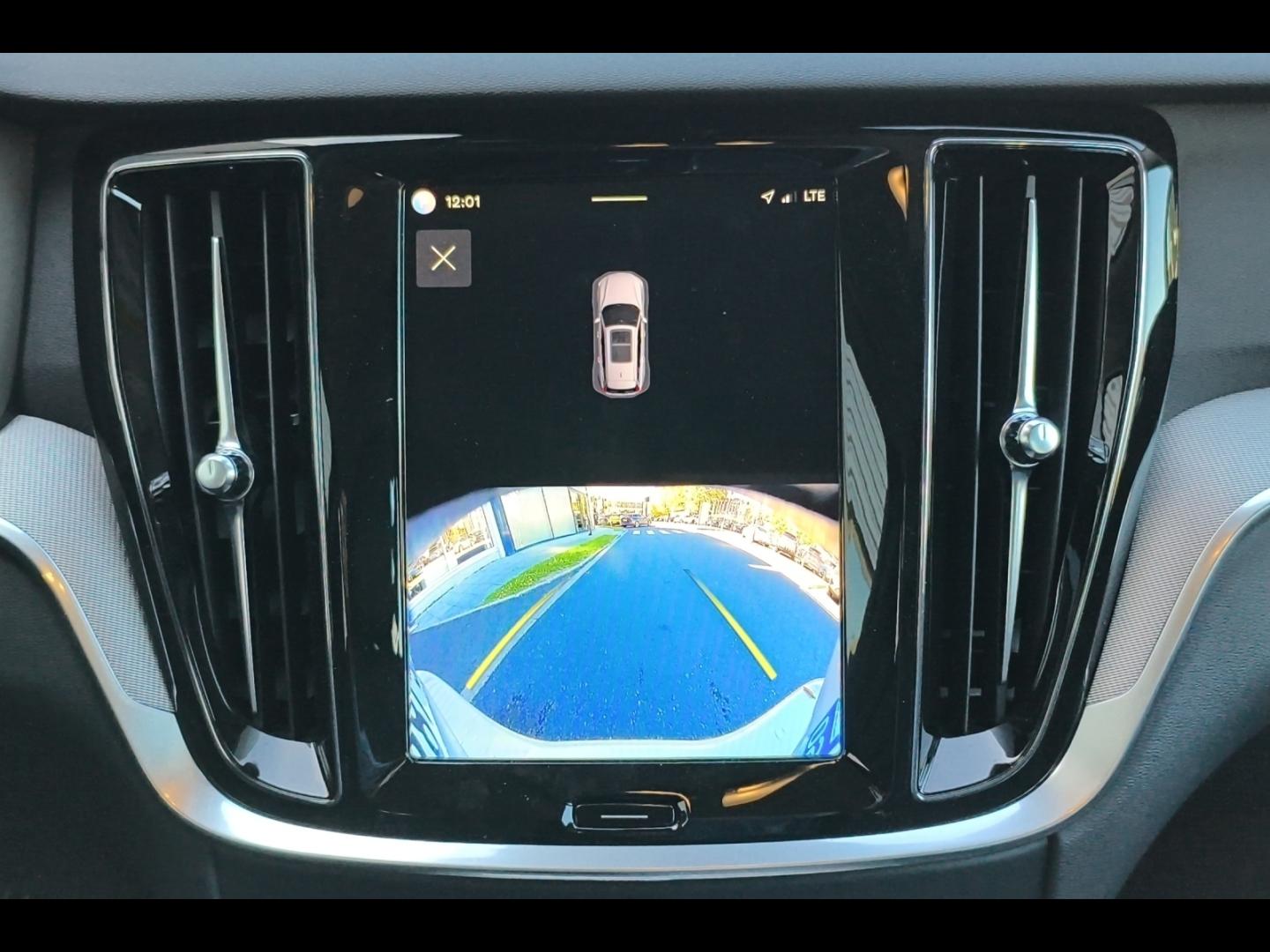 Image VOLVO V60 B4 197ch Plus Style Dark DCT 7
