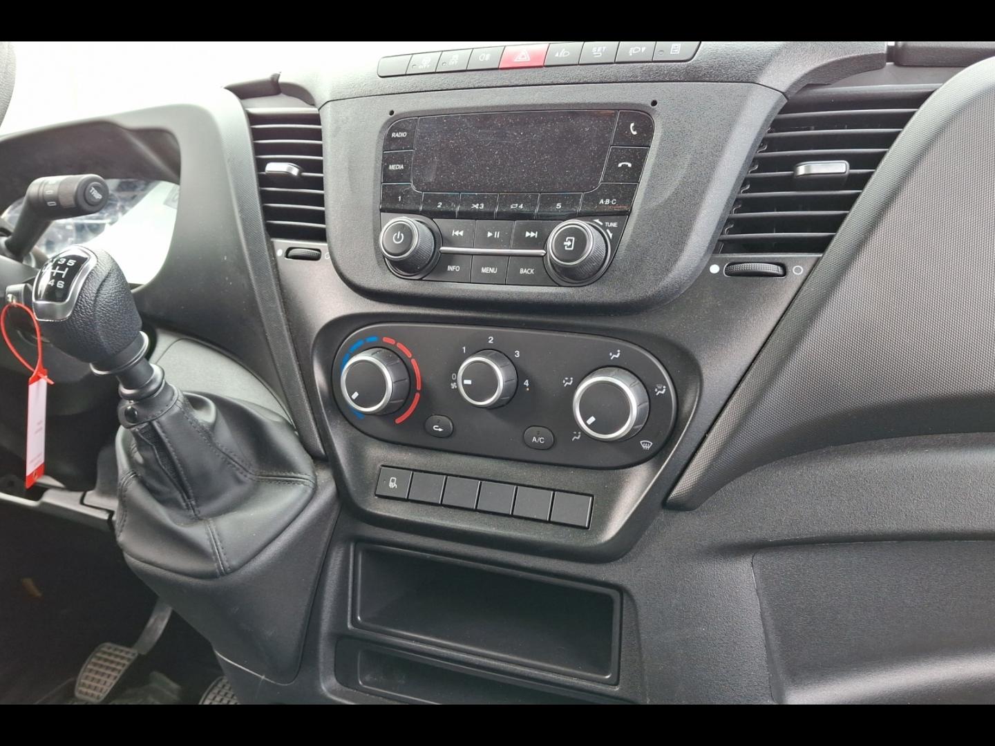 Image IVECO Daily CCb 35C16H empt 4100 3.0 CAISSE HAYON