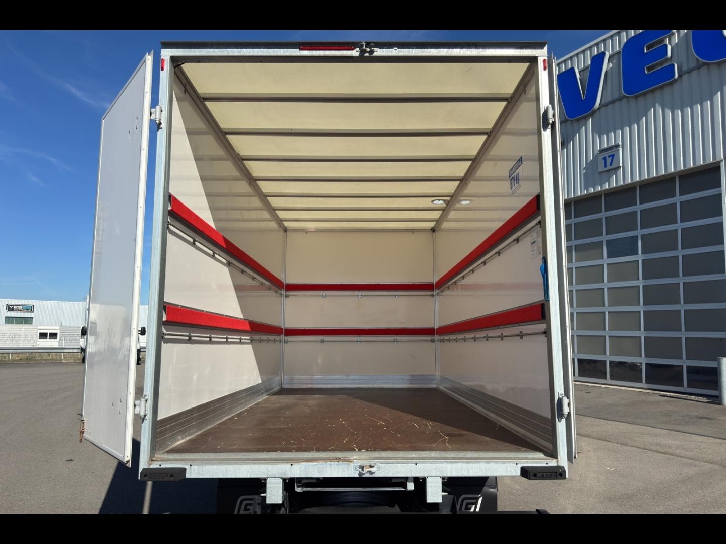 Image IVECO Daily CCb 35C16H empattement 4100 3.0