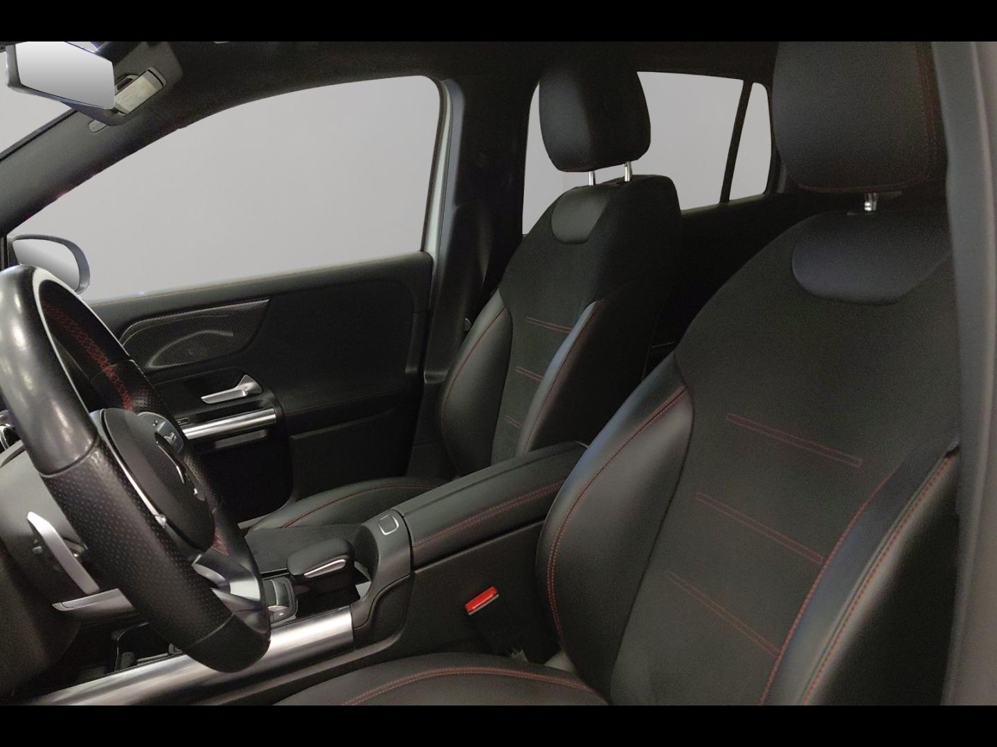 Image MERCEDES-BENZ GLA 200 d 150ch AMG Line 8G-DCT