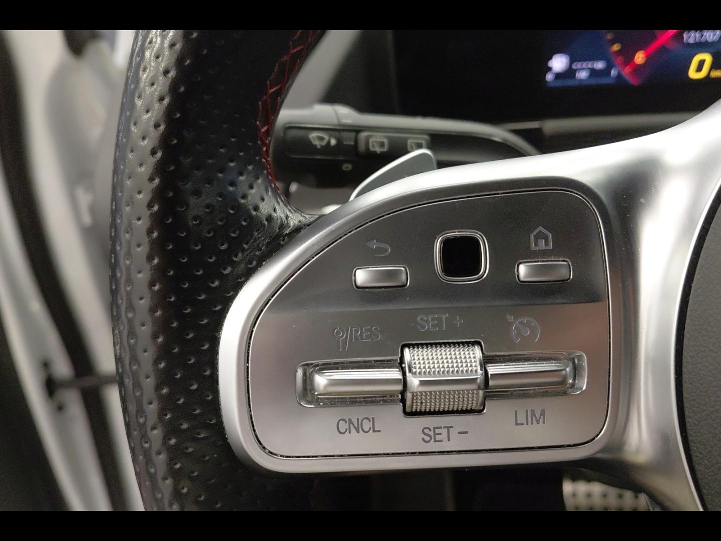 Image MERCEDES-BENZ GLA 200 d 150ch AMG Line 8G-DCT