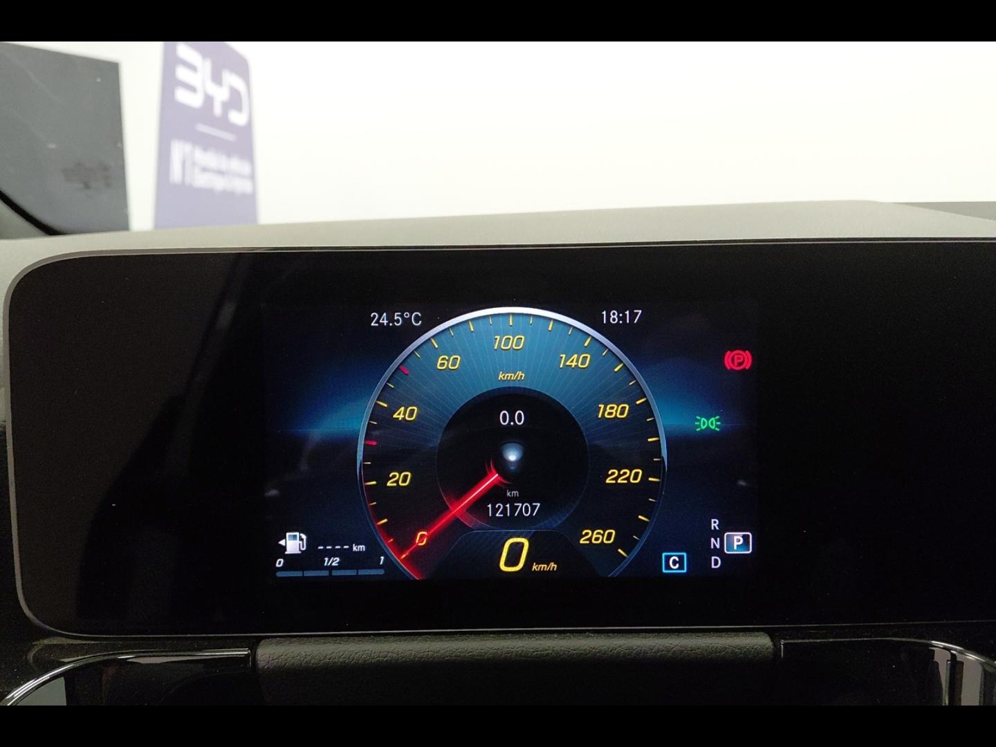 Image MERCEDES-BENZ GLA 200 d 150ch AMG Line 8G-DCT