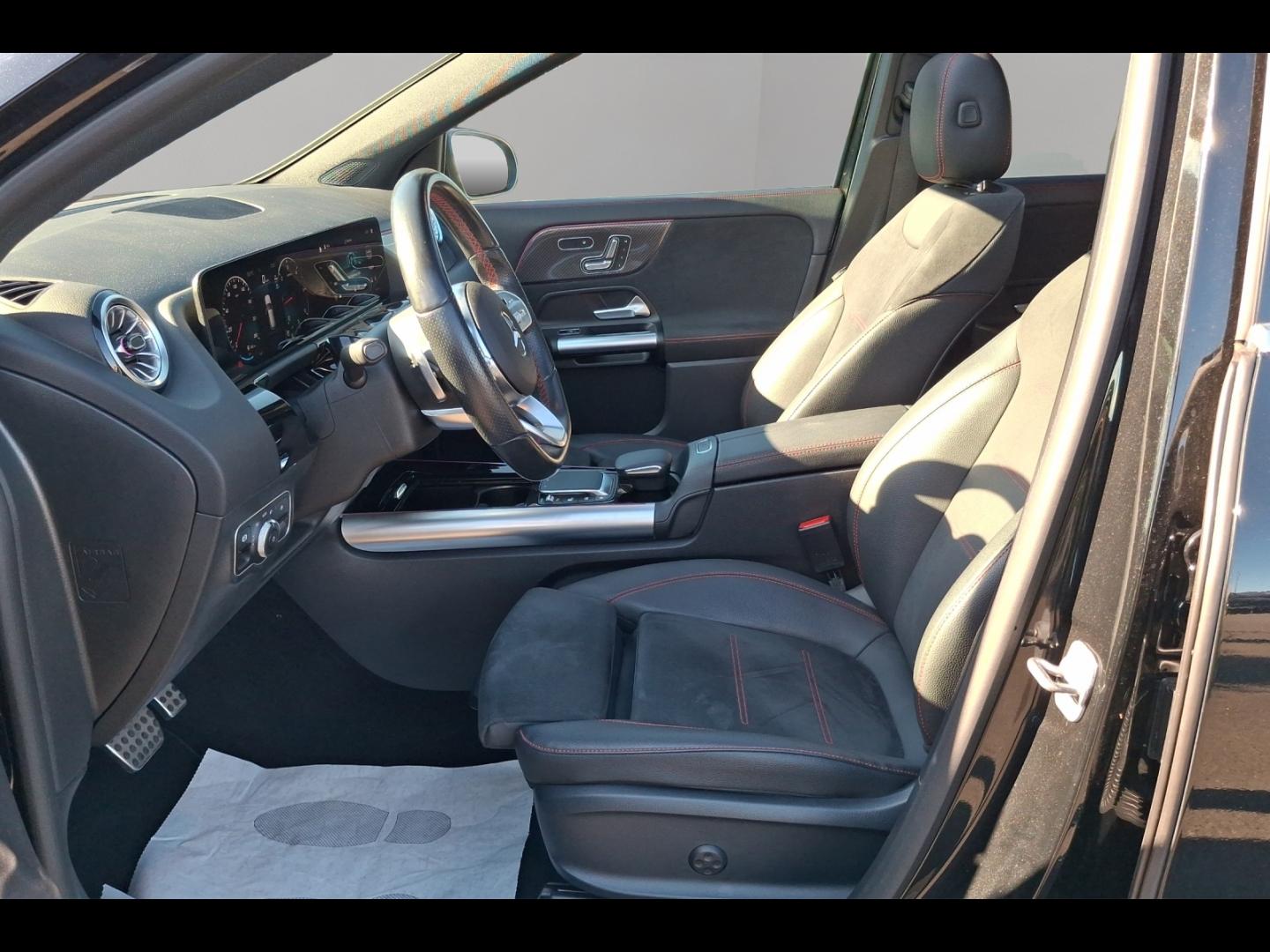 Image MERCEDES-BENZ GLA 200 d 150ch AMG Line 8G-DCT