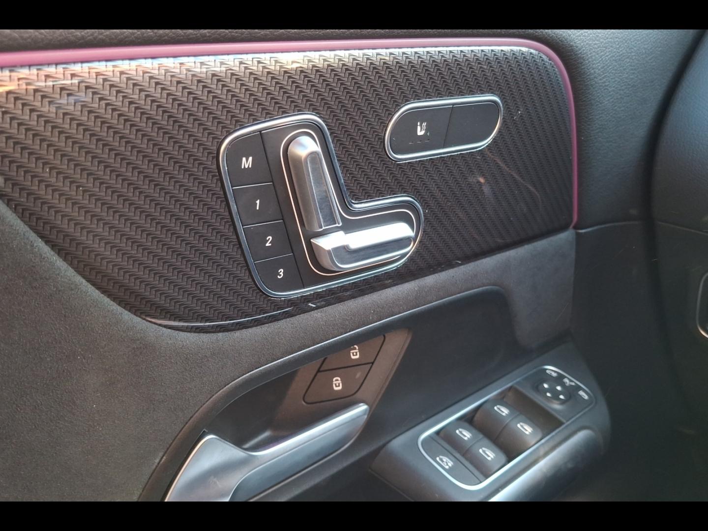 Image MERCEDES-BENZ GLA 200 d 150ch AMG Line 8G-DCT