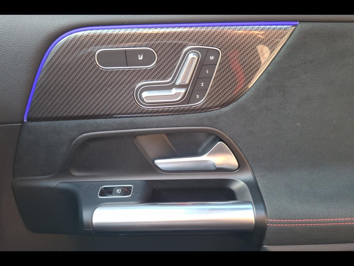 Image MERCEDES-BENZ GLA 200 d 150ch AMG Line 8G-DCT