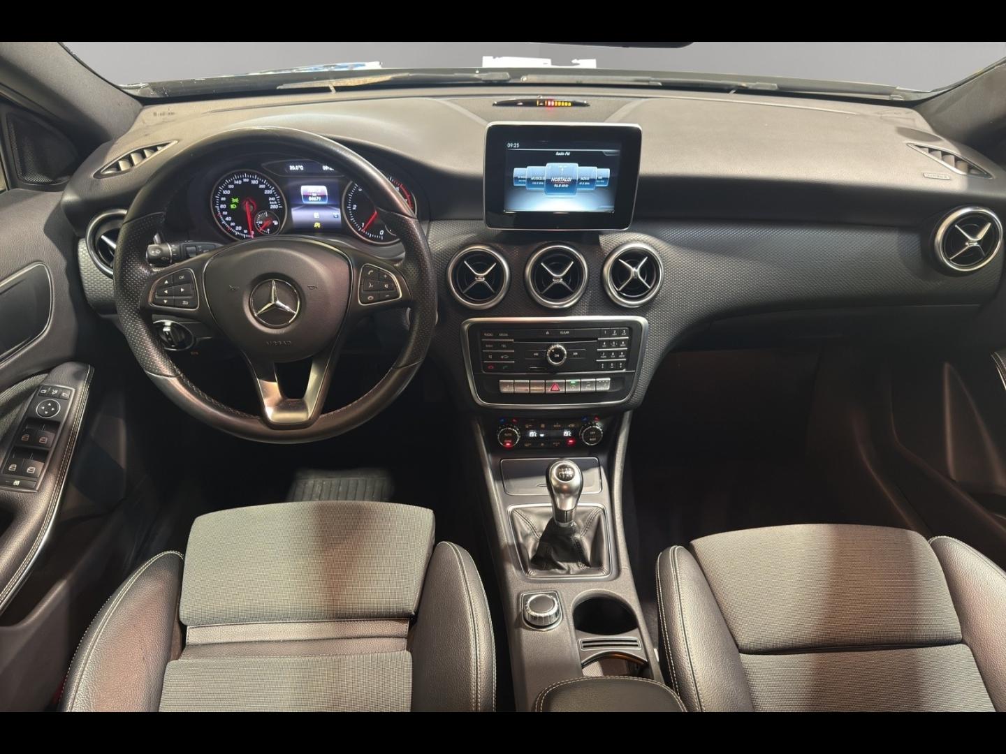 Image MERCEDES-BENZ Classe A 180 d Sport Edition