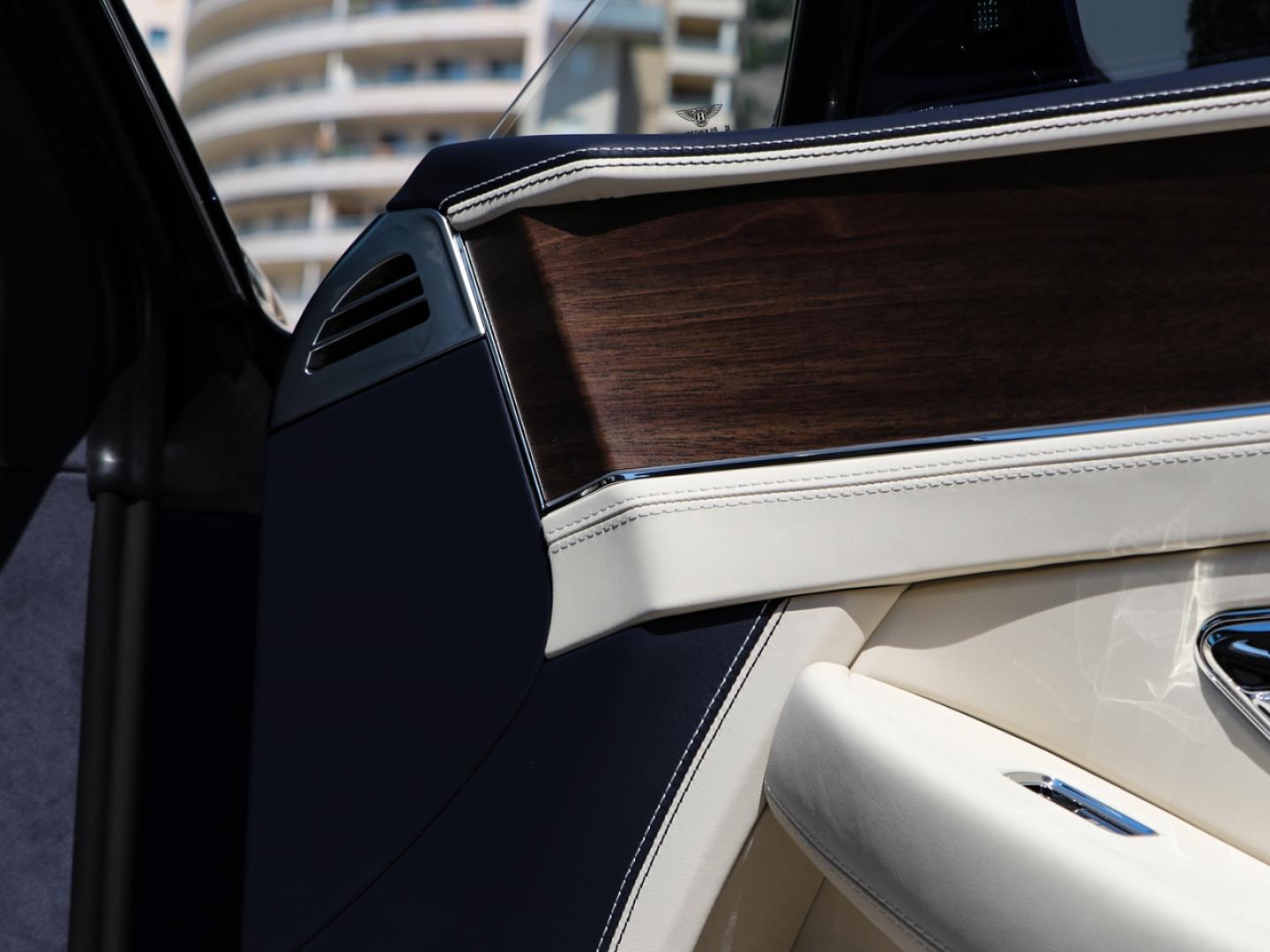 Image BENTLEY CONTINENTAL GT Azure V8 Hybrid 680ch