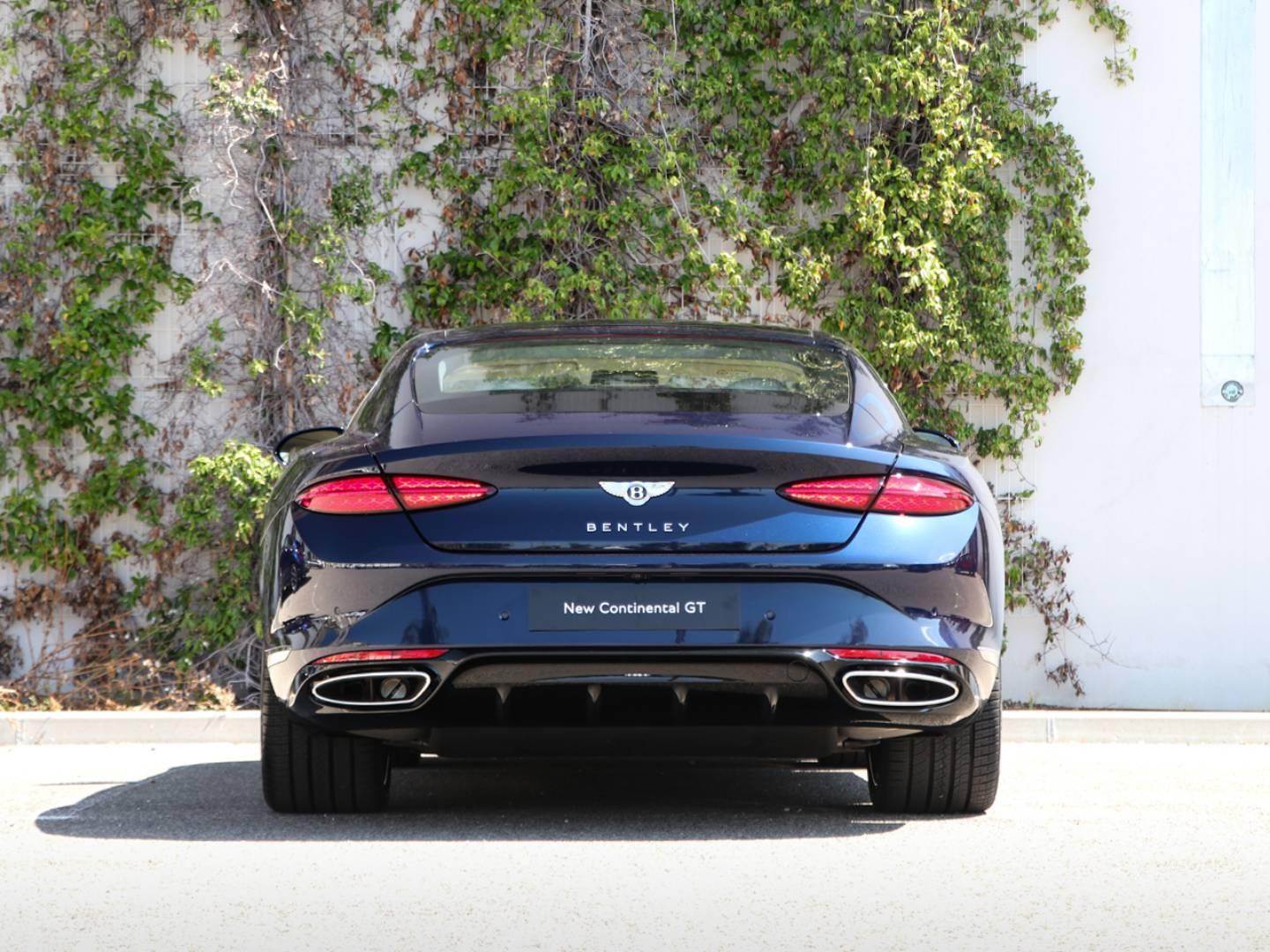 Image BENTLEY CONTINENTAL GT Azure V8 Hybrid 680ch