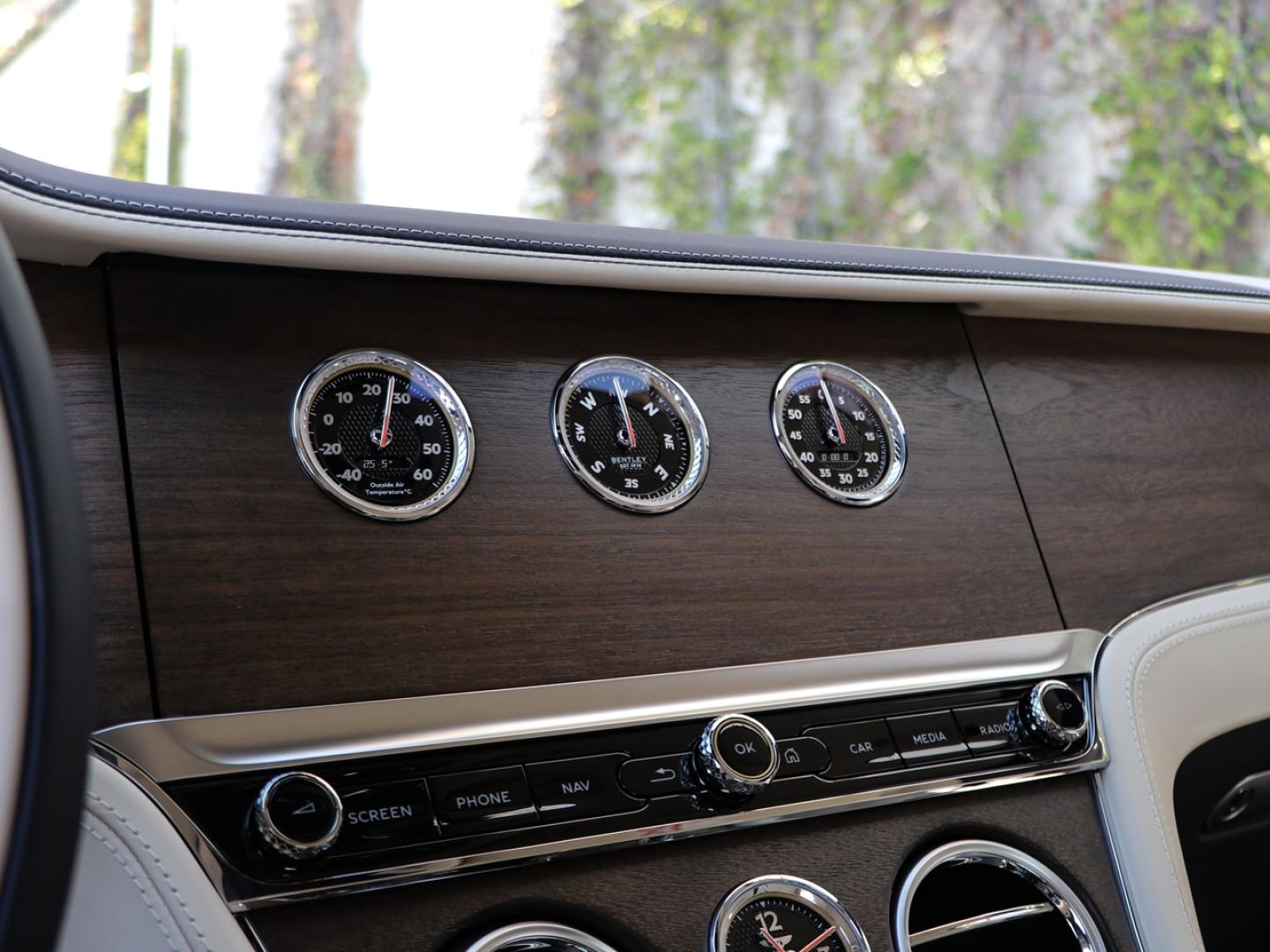 Image BENTLEY CONTINENTAL GT Azure V8 Hybrid 680ch