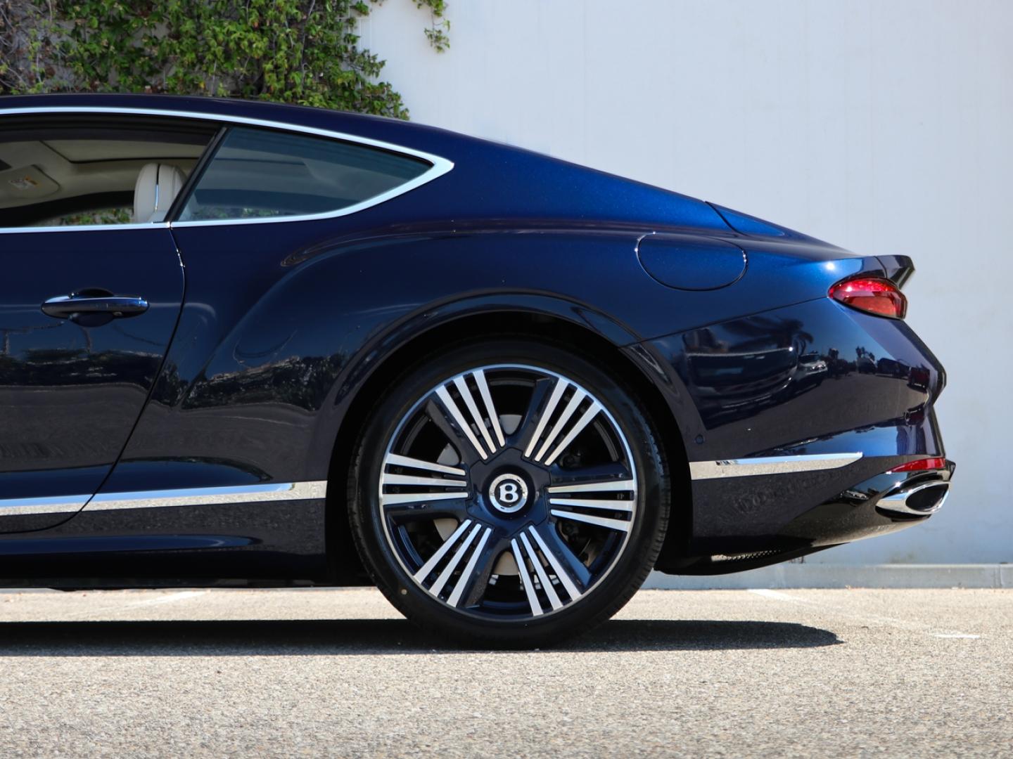 Image BENTLEY CONTINENTAL GT Azure V8 Hybrid 680ch