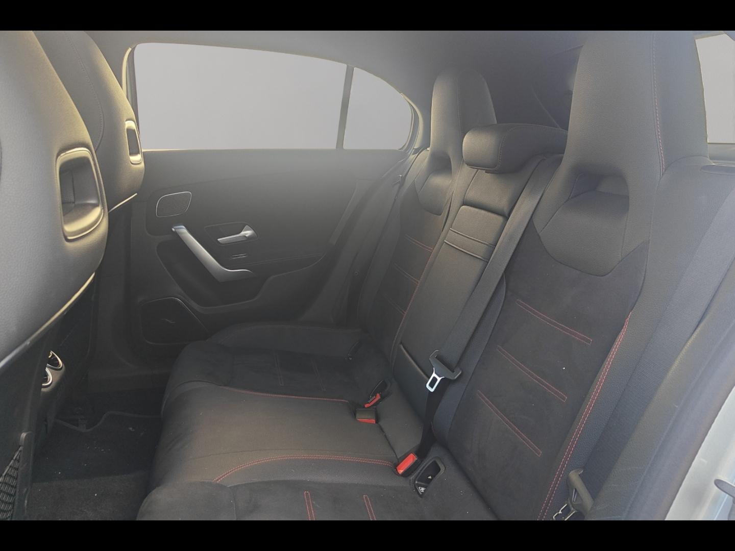 Image MERCEDES-BENZ Classe A 180 d 116ch AMG Line 8G-DCT