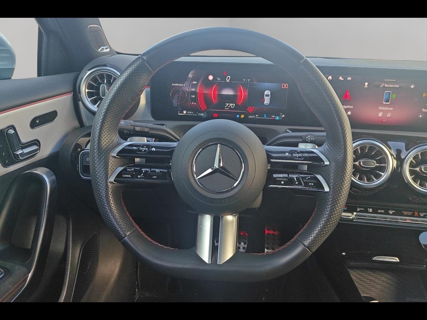 Image MERCEDES-BENZ Classe A 180 d 116ch AMG Line 8G-DCT