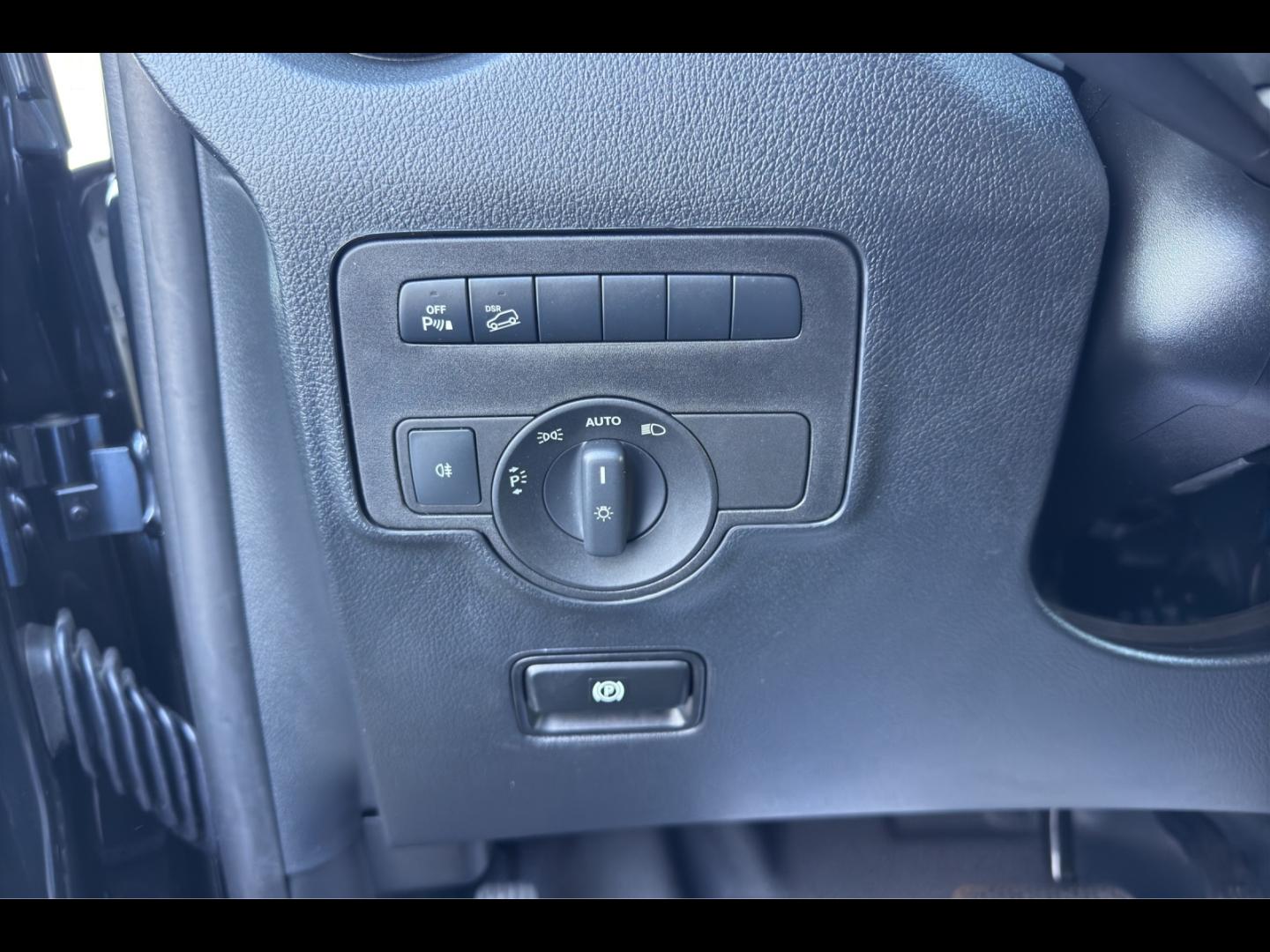 Image MERCEDES-BENZ Vito Fg 119 CDI Mixto Compact Pro Propulsion 9G-Tronic 4X4