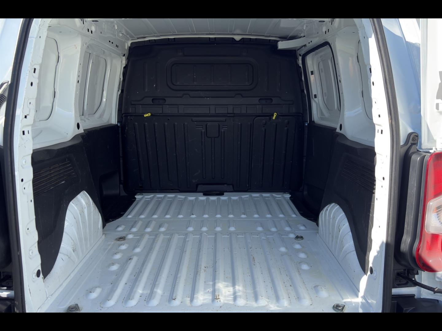 Image PEUGEOT Partner Standard 1.6 BlueHDi 100ch Premium