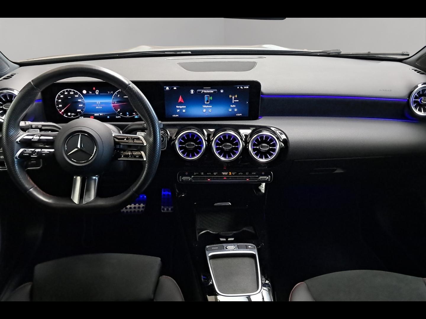 Image MERCEDES-BENZ Classe A 180 d 116ch AMG Line 8G-DCT