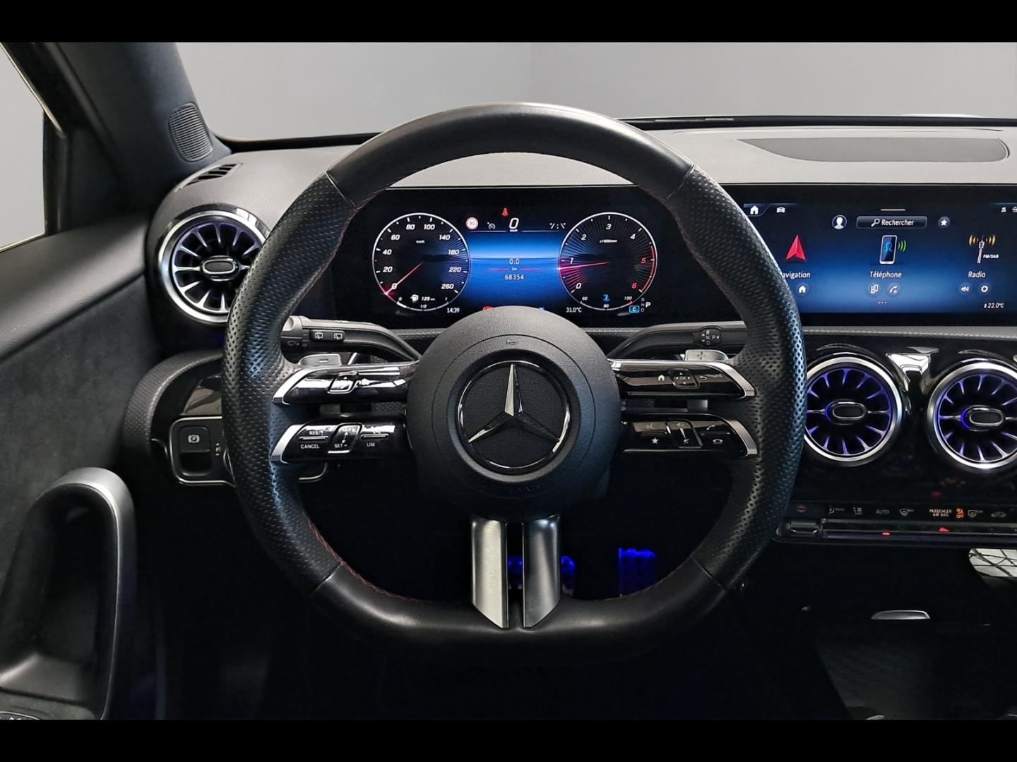 Image MERCEDES-BENZ Classe A 180 d 116ch AMG Line 8G-DCT