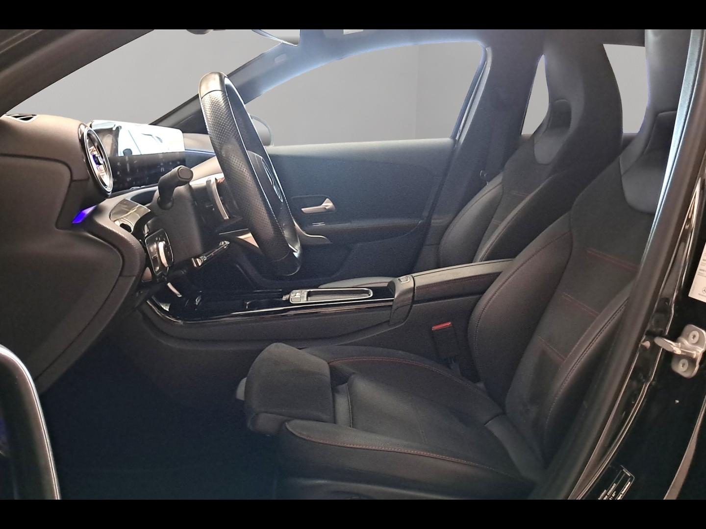 Image MERCEDES-BENZ Classe A 180 d 116ch AMG Line 8G-DCT