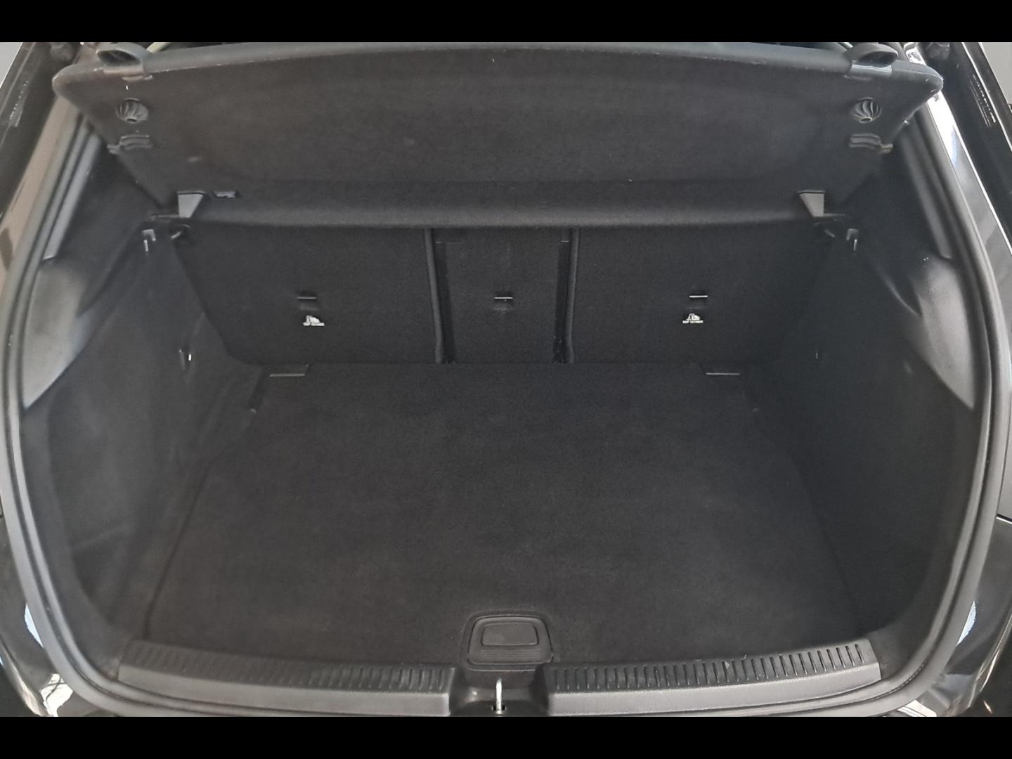Image MERCEDES-BENZ Classe A 180 d 116ch AMG Line 8G-DCT