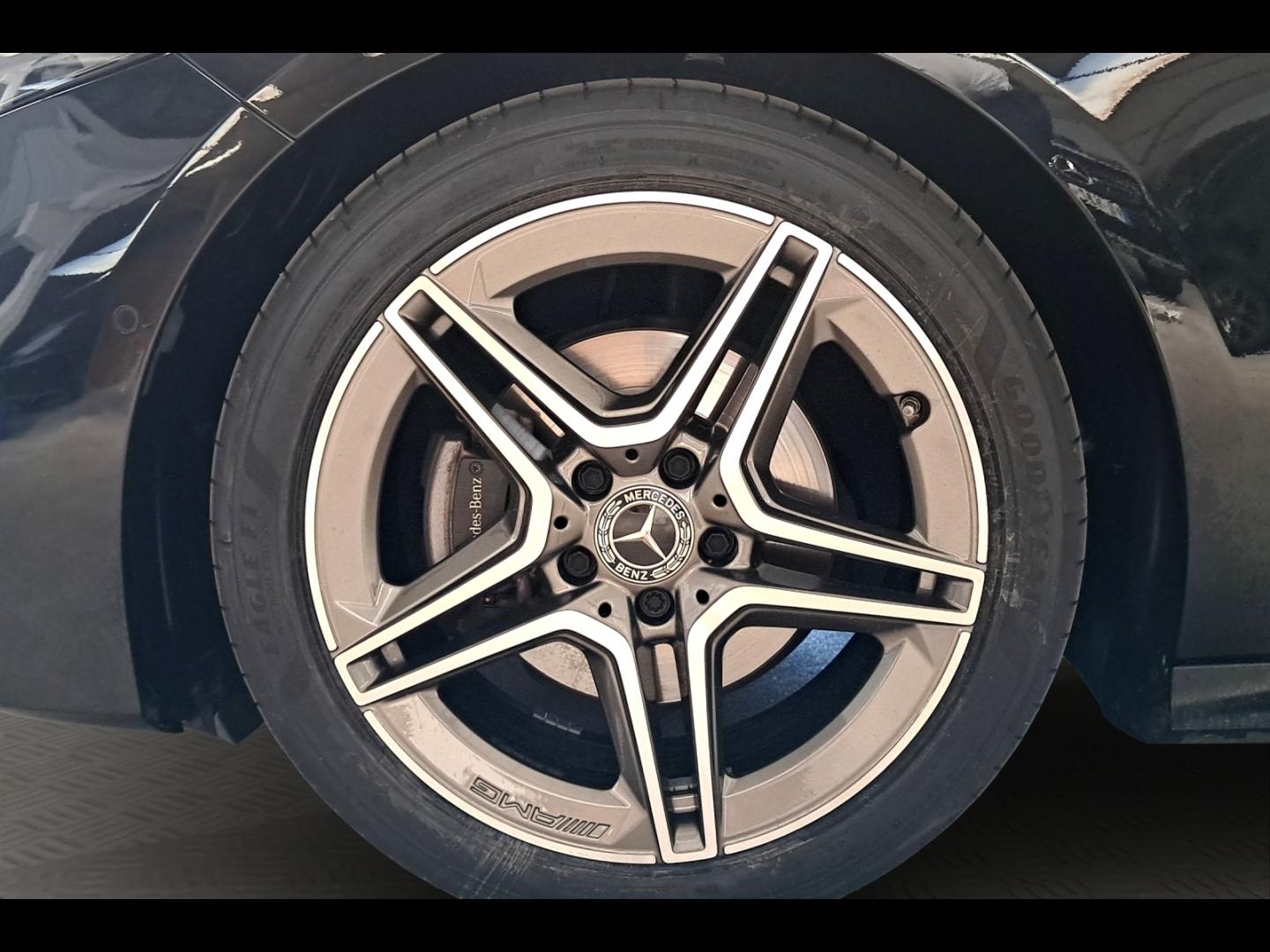 Image MERCEDES-BENZ Classe A 180 d 116ch AMG Line 8G-DCT