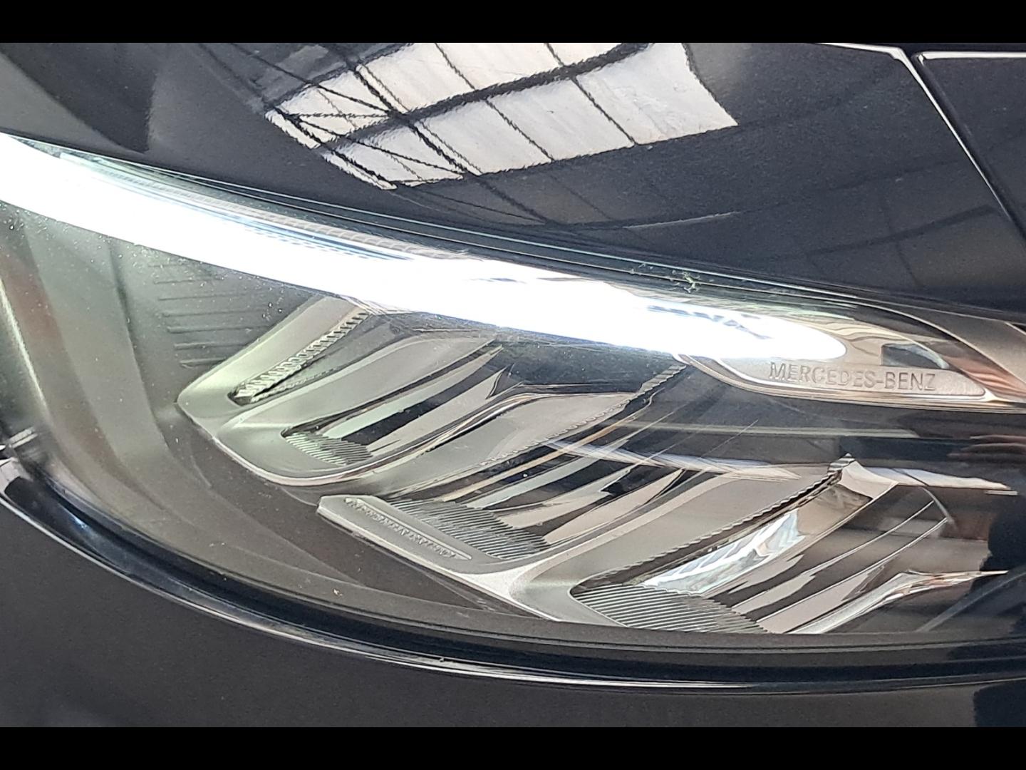 Image MERCEDES-BENZ Classe A 180 d 116ch AMG Line 8G-DCT