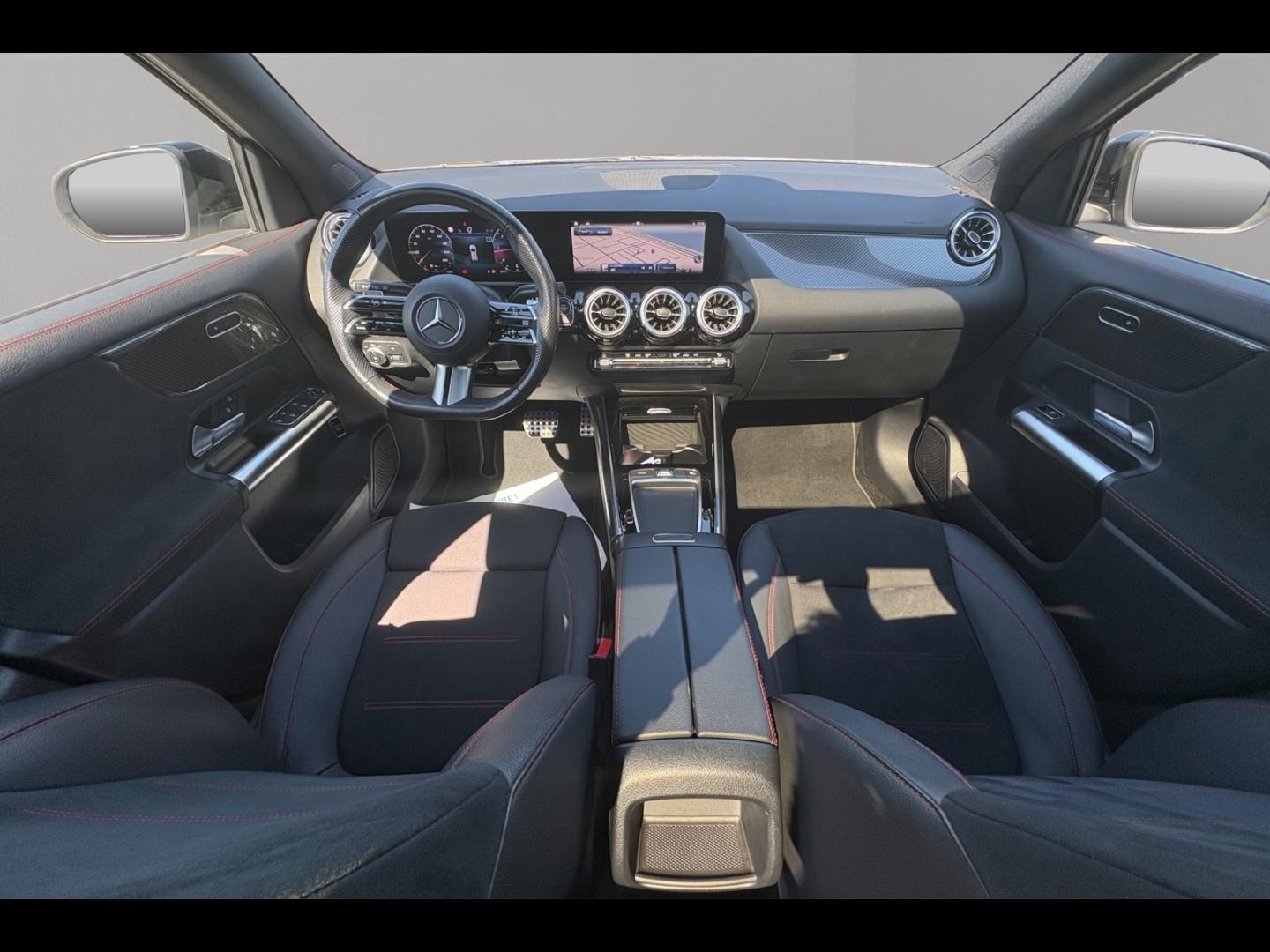 Image MERCEDES-BENZ GLA 200 d 150ch AMG Line 8G-DCT