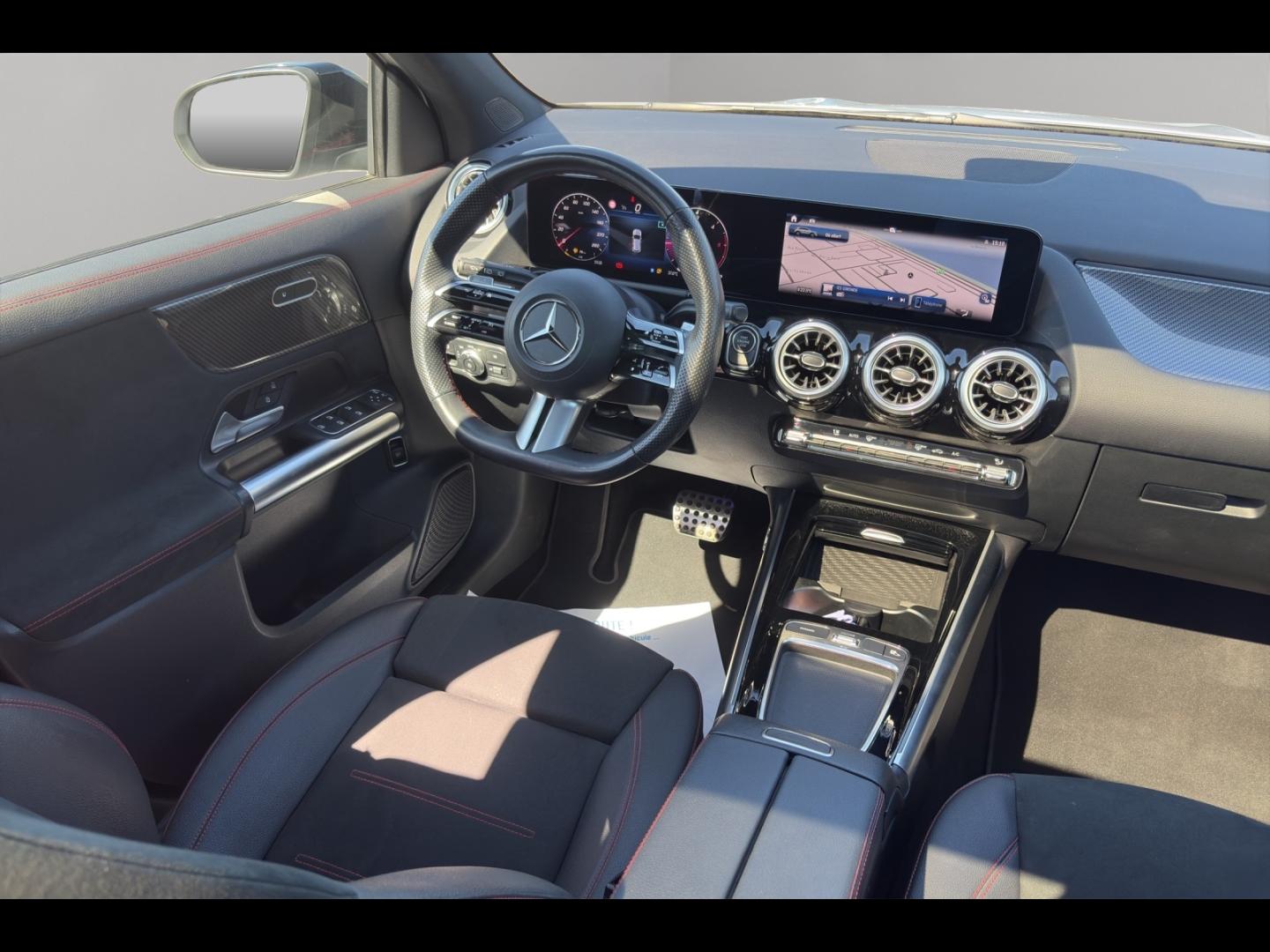 Image MERCEDES-BENZ GLA 200 d 150ch AMG Line 8G-DCT