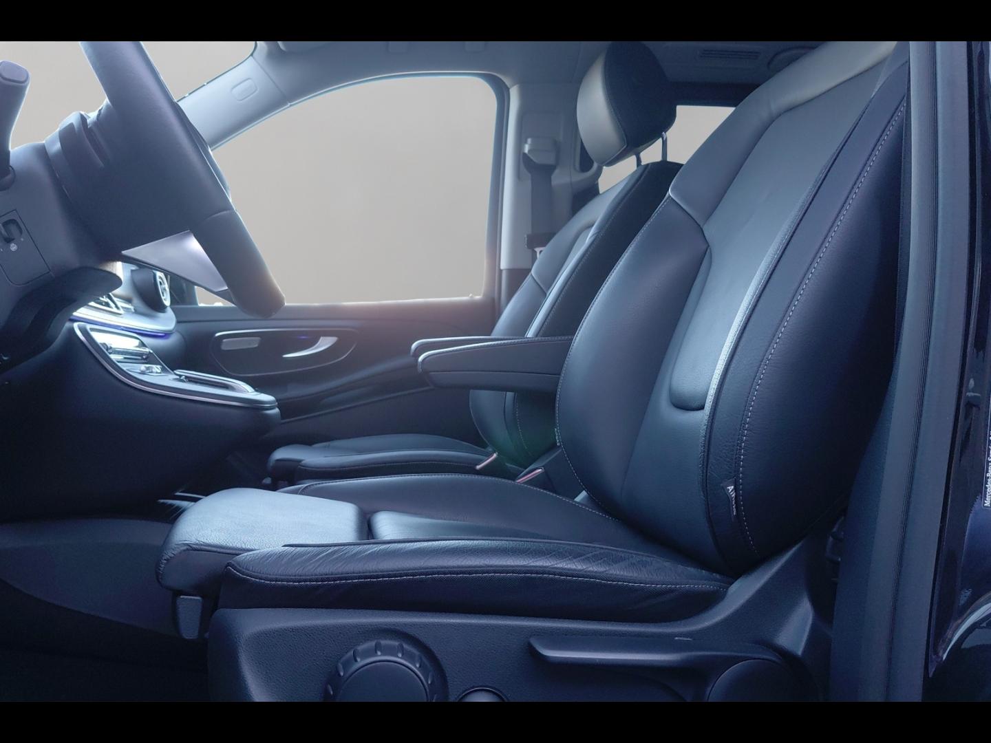 Image MERCEDES-BENZ Classe V 300 d Extra-Long Avantgarde 9G-Tronic