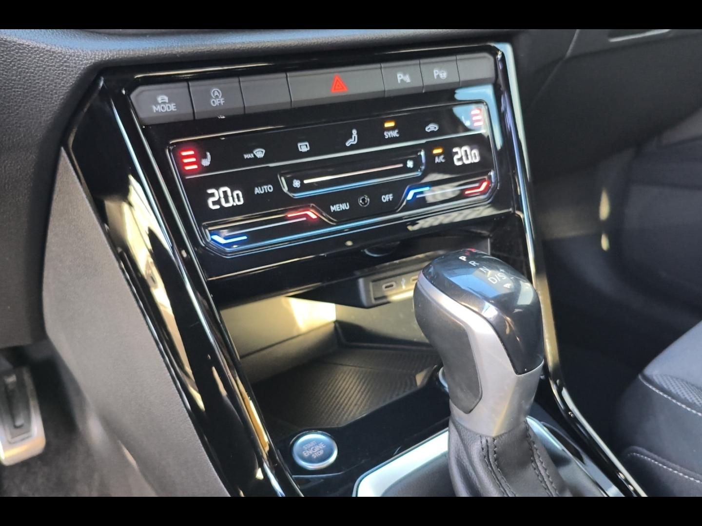 Image VOLKSWAGEN T-Roc 2.0 TDI 150ch R-Line DSG7