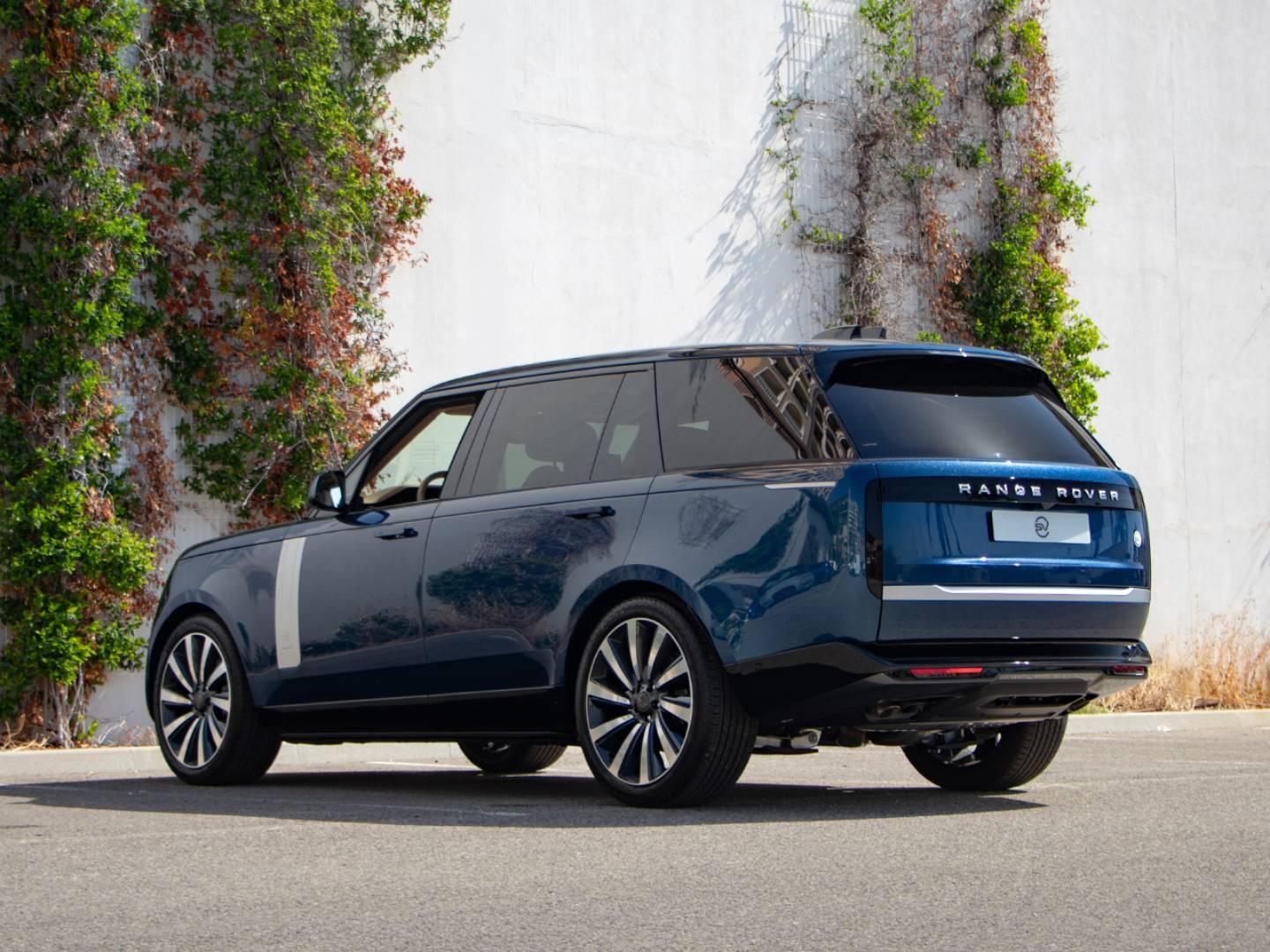 Image LAND-ROVER Range Rover 4.4 P615 615ch SV LWB