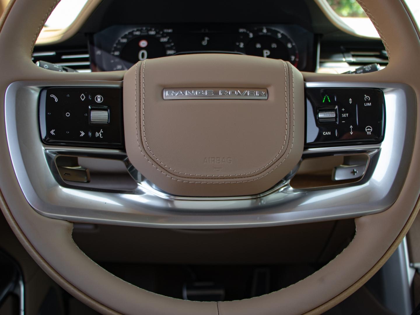 Image LAND-ROVER Range Rover 4.4 P615 615ch SV LWB