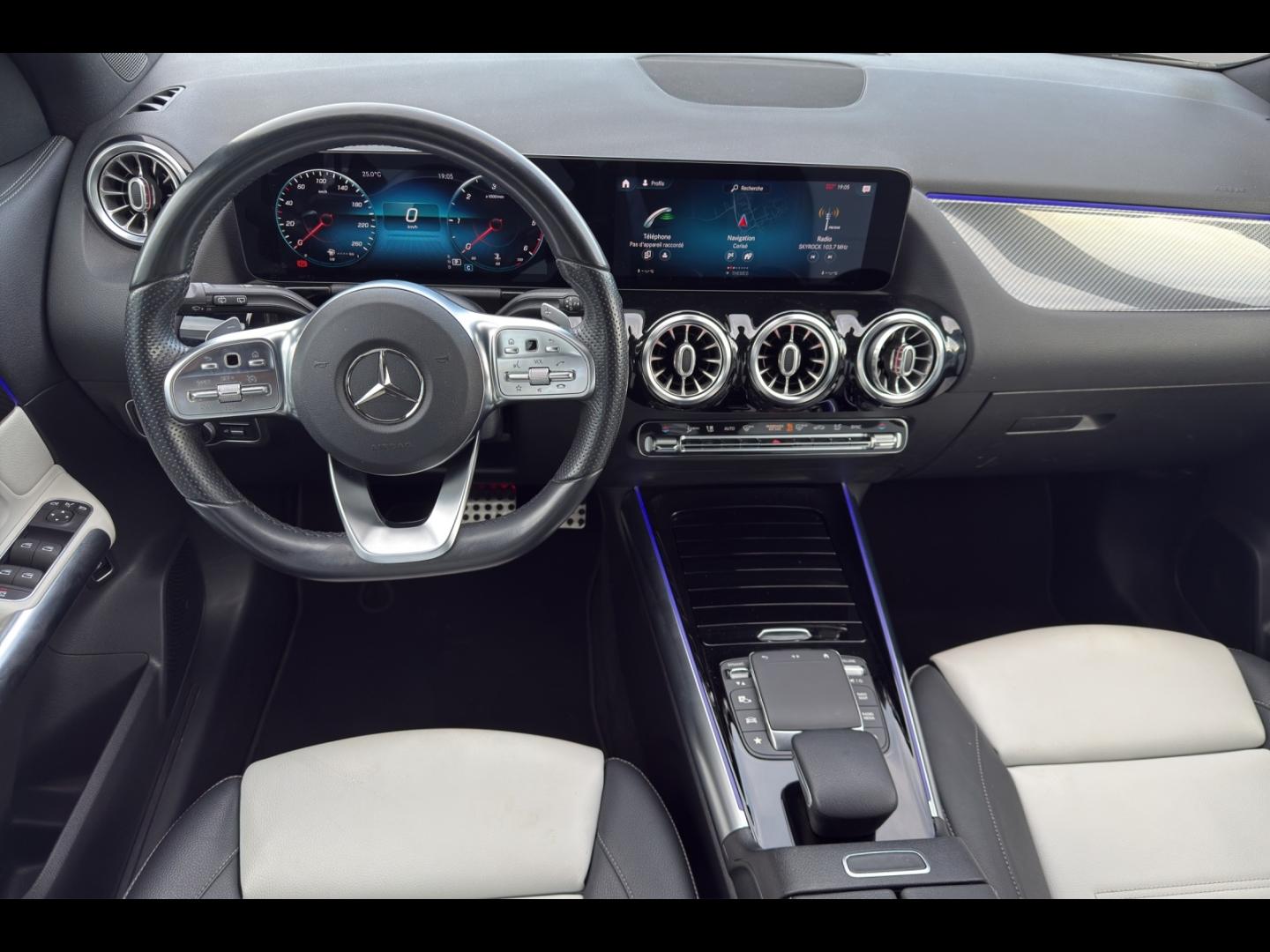 Image MERCEDES-BENZ GLA 200 d 150ch AMG Line 8G-DCT