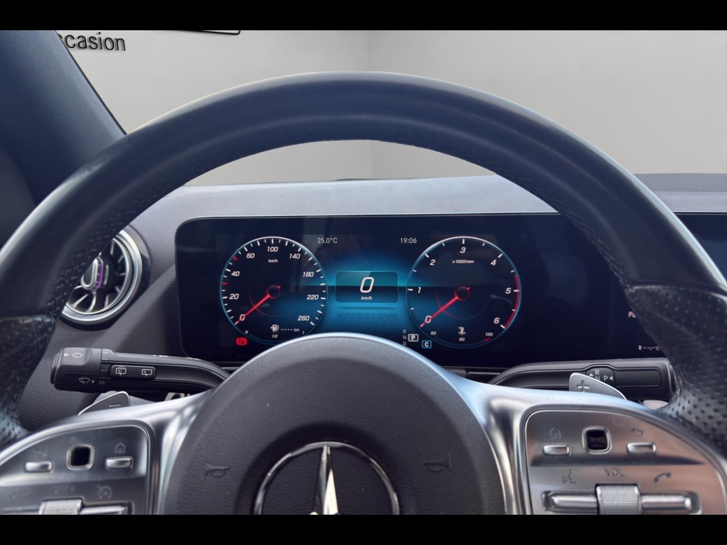 Image MERCEDES-BENZ GLA 200 d 150ch AMG Line 8G-DCT