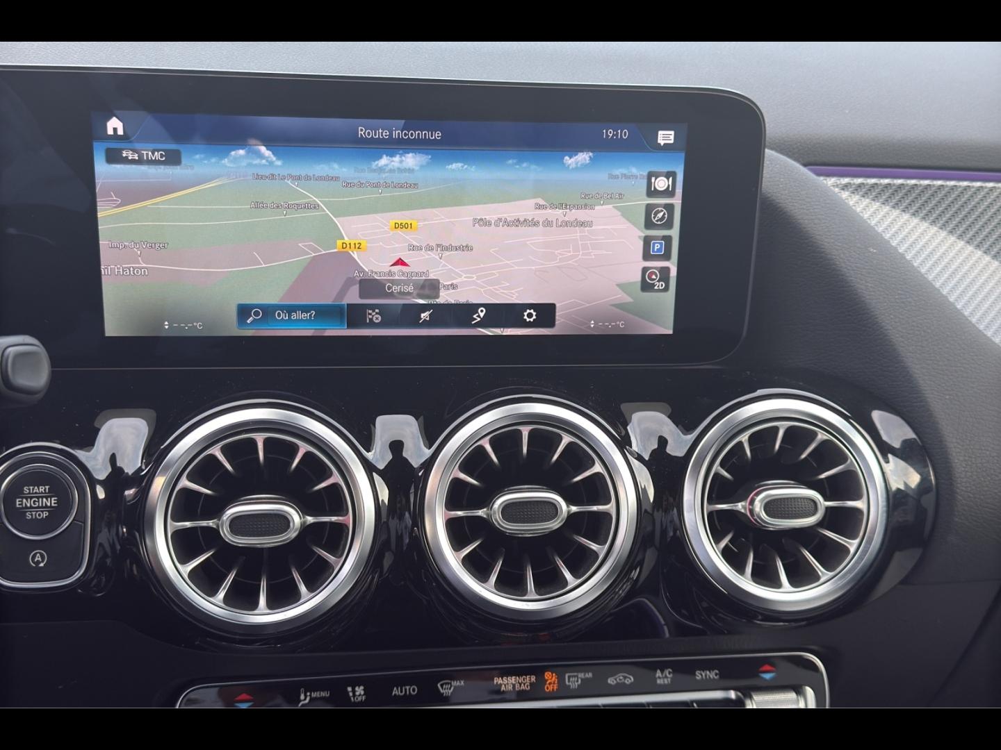 Image MERCEDES-BENZ GLA 200 d 150ch AMG Line 8G-DCT