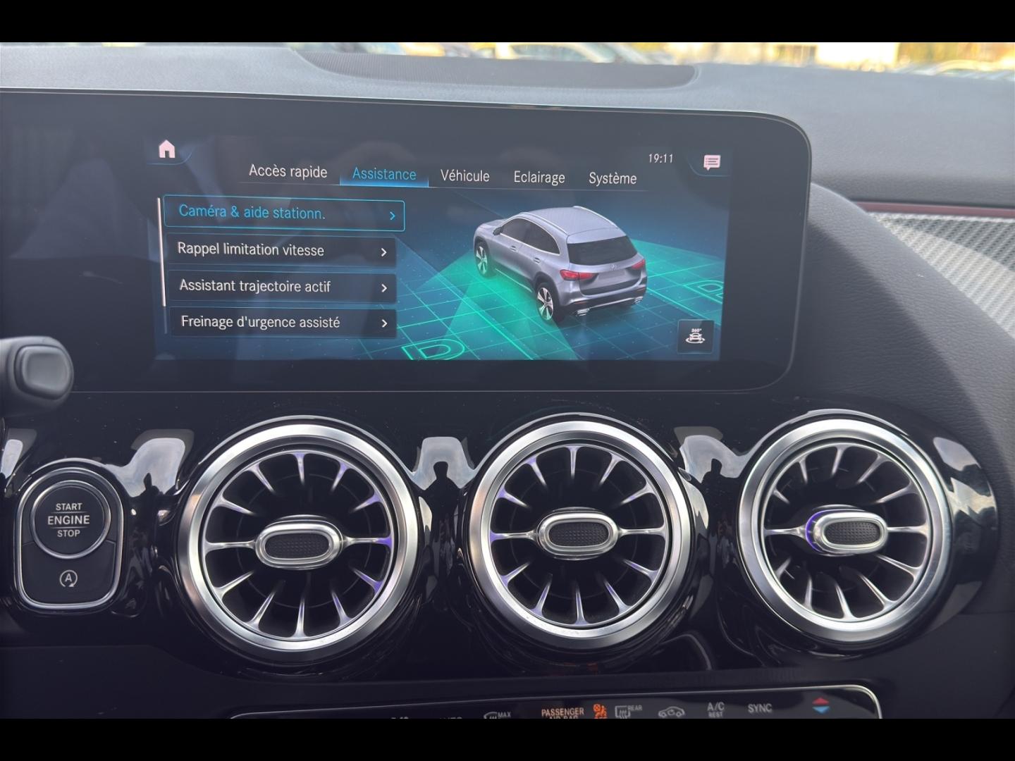 Image MERCEDES-BENZ GLA 200 d 150ch AMG Line 8G-DCT
