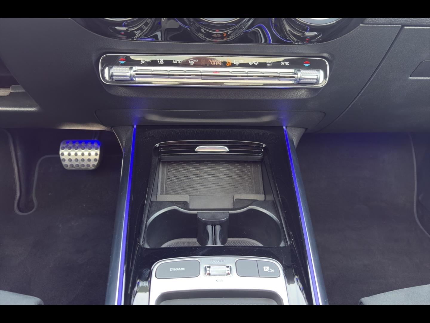Image MERCEDES-BENZ GLA 200 d 150ch AMG Line 8G-DCT