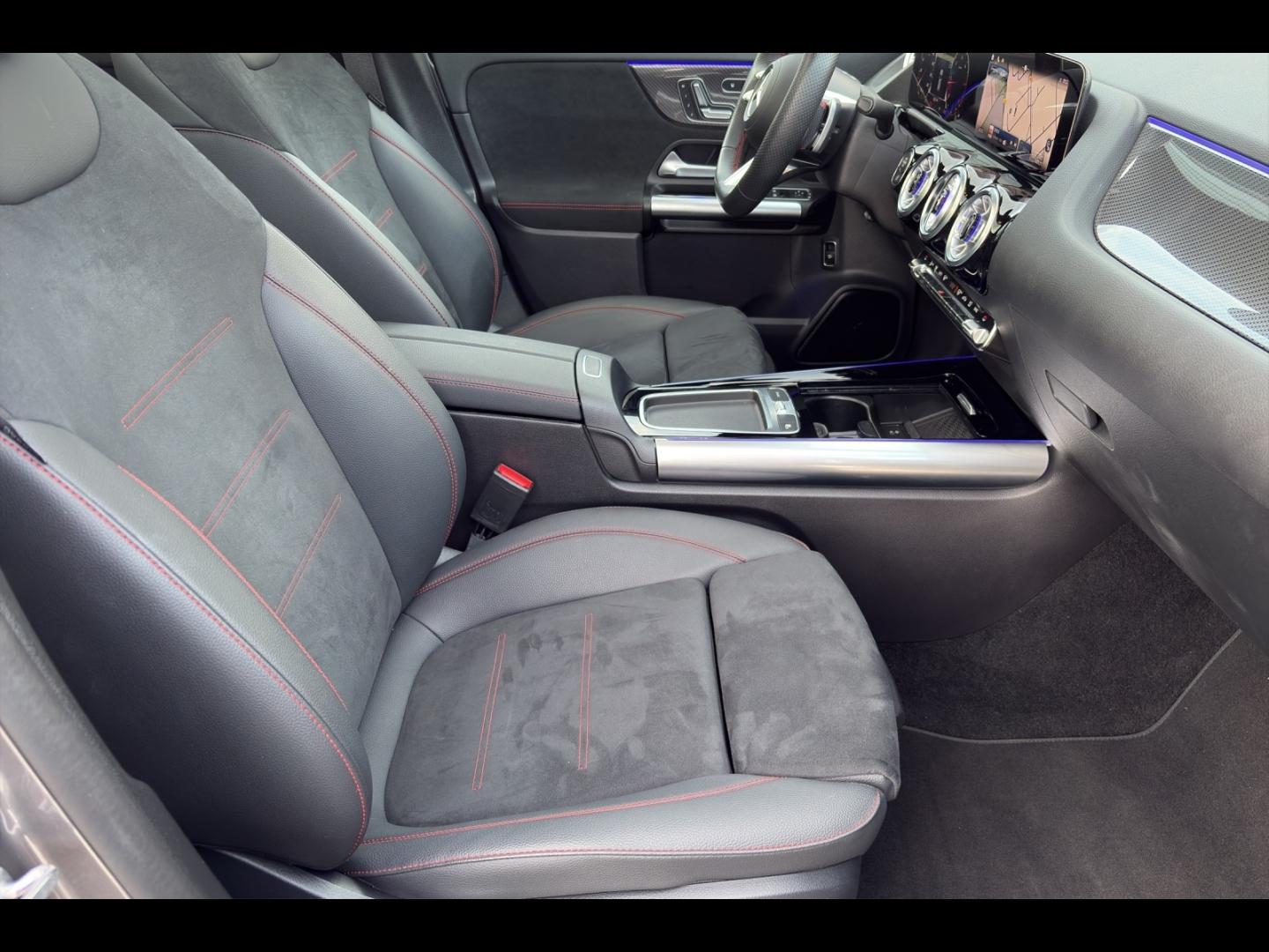 Image MERCEDES-BENZ GLA 200 d 150ch AMG Line 8G-DCT