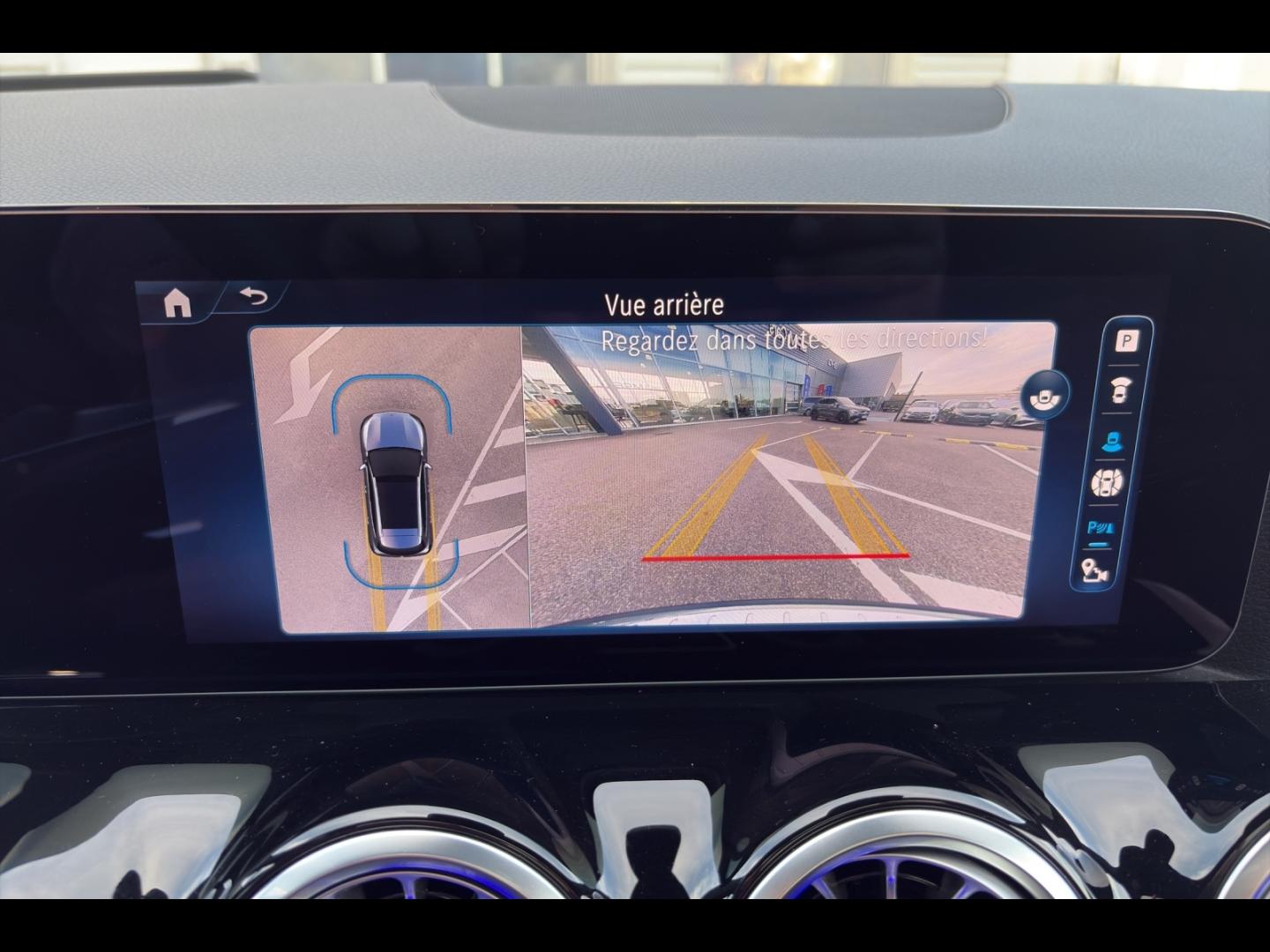 Image MERCEDES-BENZ GLA 200 d 150ch AMG Line 8G-DCT