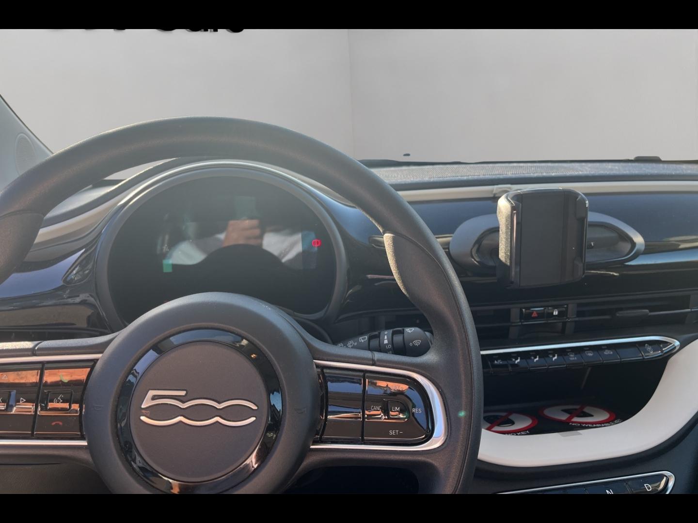 Image FIAT 500 e 95ch Action