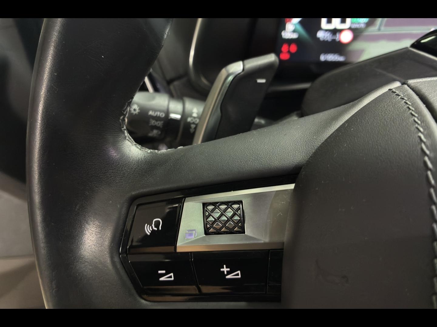 Image DS DS 7 Crossback E-TENSE 225ch Louvre