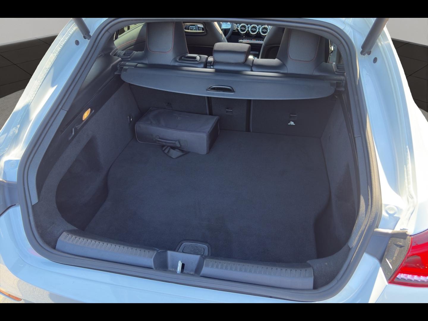Image MERCEDES-BENZ CLA Shooting Brake 250 e 160+102ch AMG Line 8G-DCT